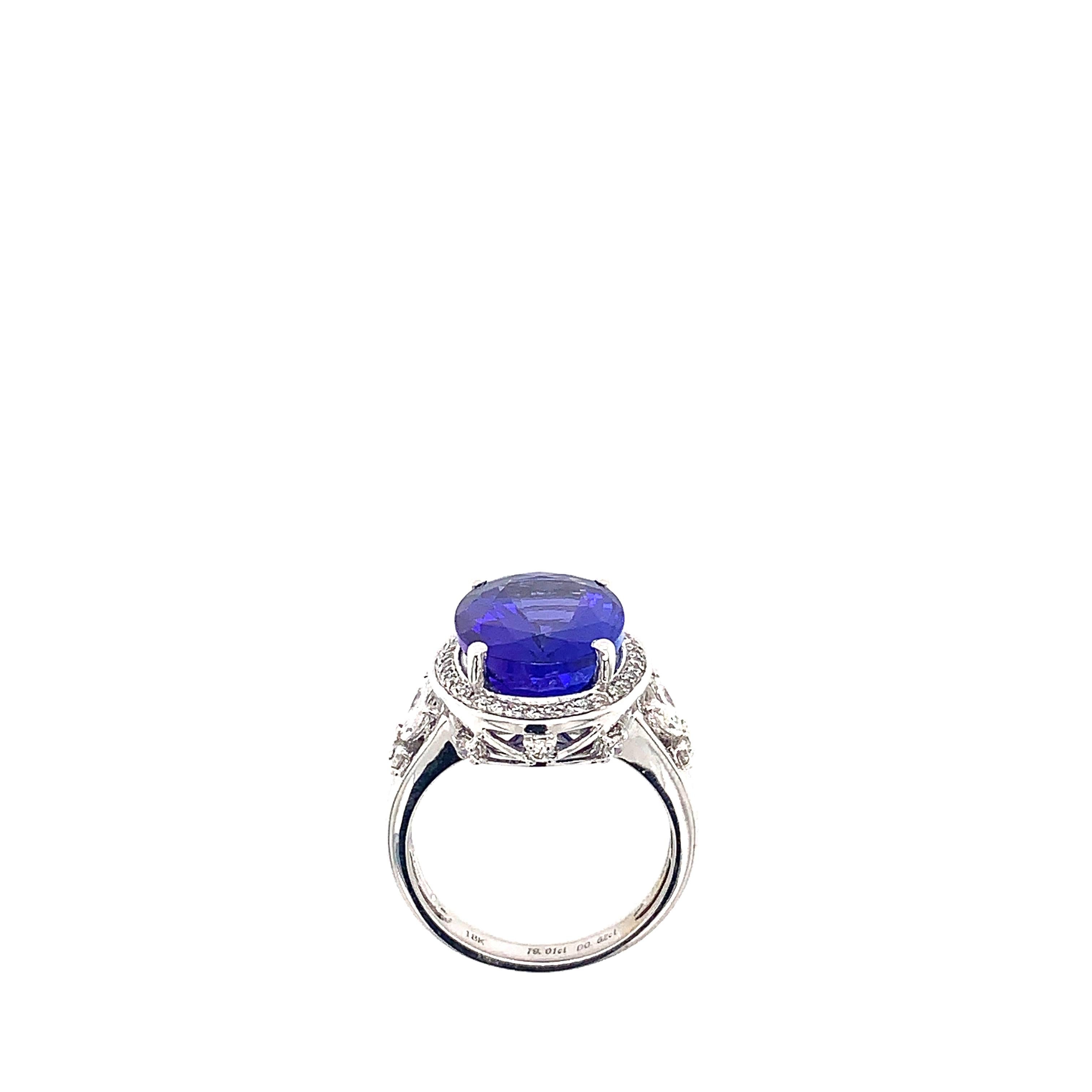 9.01 Carat Oval Shaped Tanzanite Ring in 18 Karat White Gold with Diamonds In New Condition For Sale In Hong Kong, HK