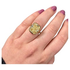 9.01 Carat Round Brilliant Statement Fancy Yellow 14K Gold Sunlit Royal Radiance