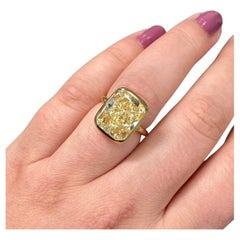 9.01 Carat Round Brilliant Statement Fancy Yellow 14K Gold Sunlit Royal Radiance