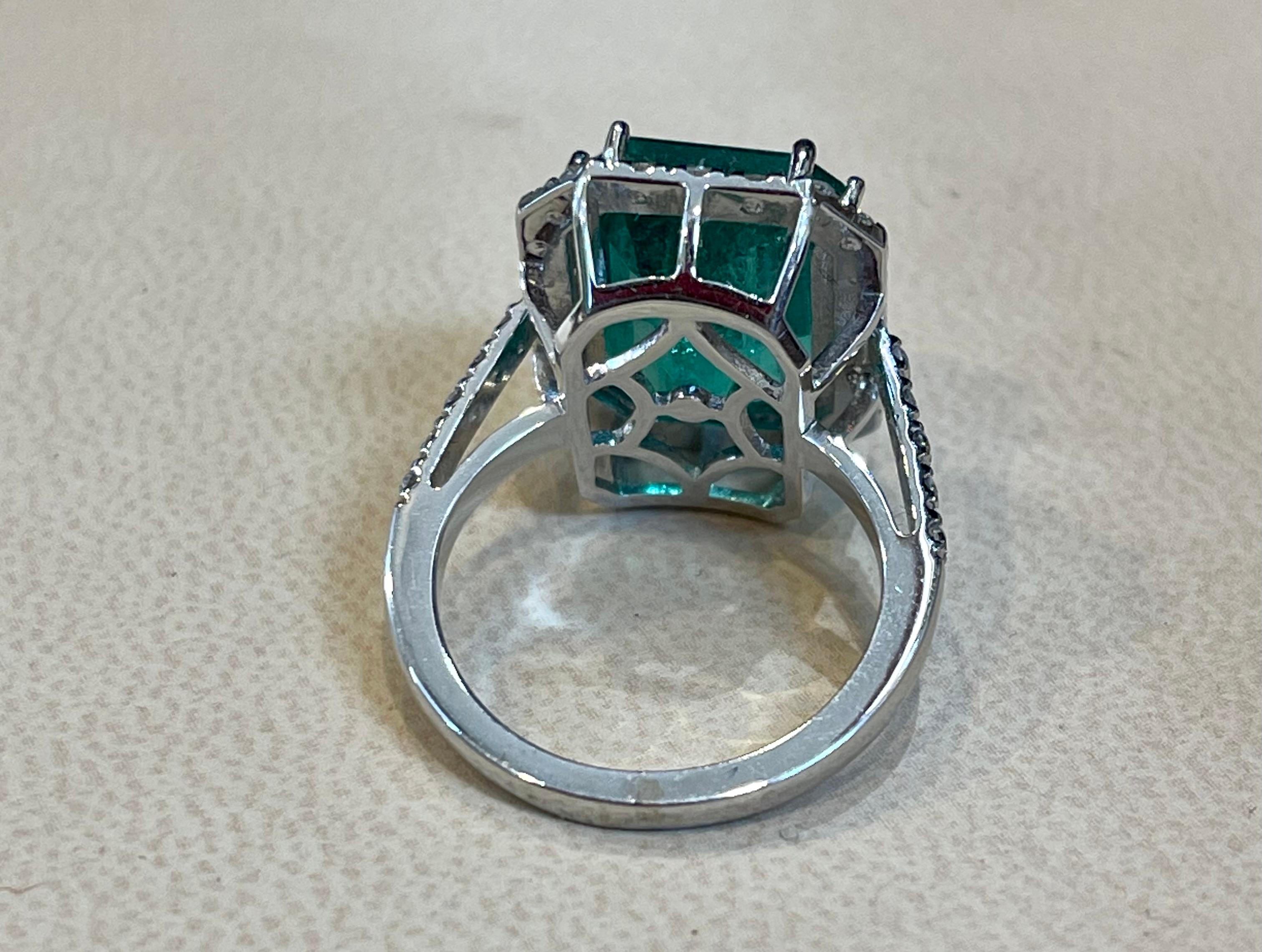 9.01 Carats Natural Zambian Emerald Ring & 0.83 Carats Diamonds  14K White Gold In New Condition In New York, NY