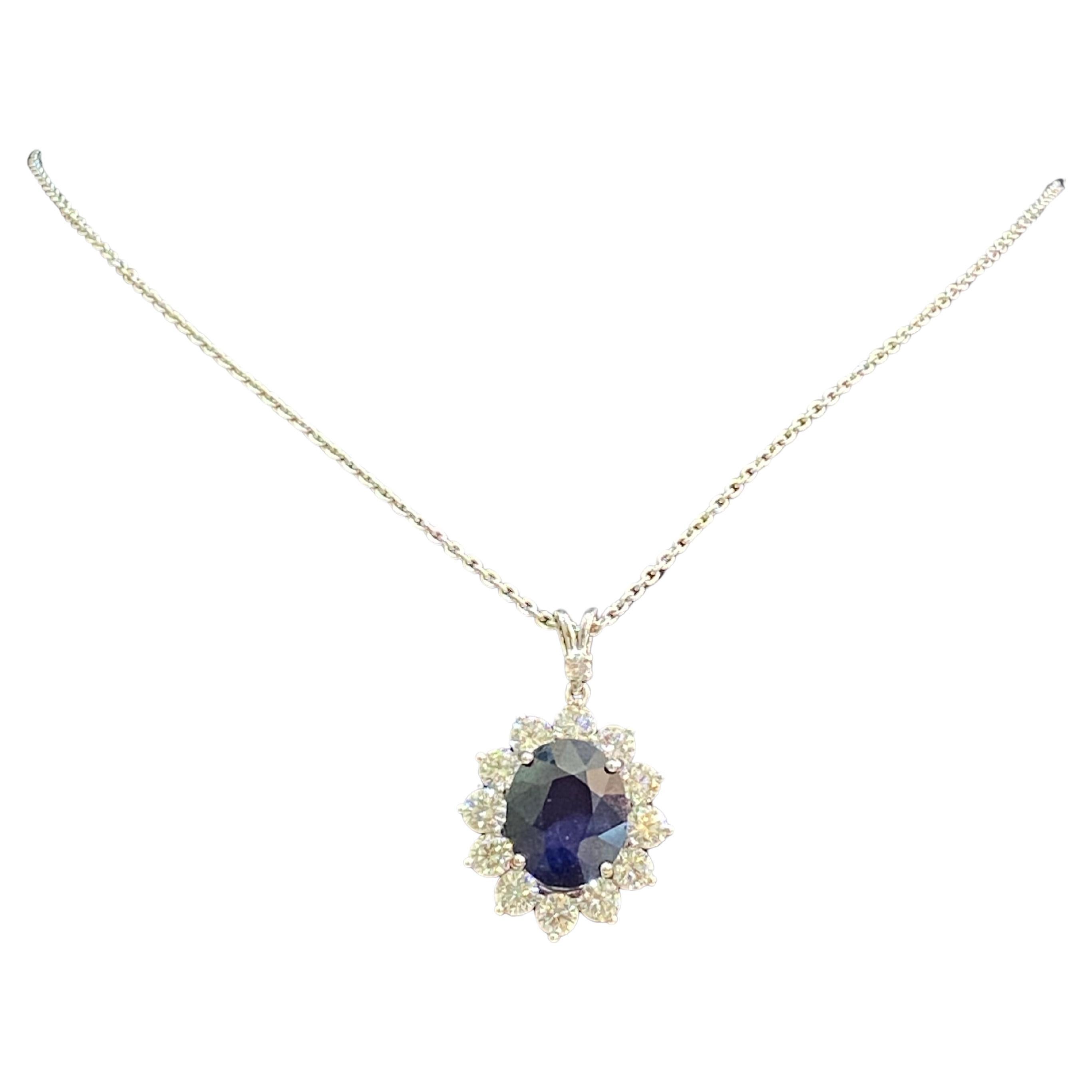 9.01 Ct F/VS1 Round Brilliant Cut Diamonds Blue Sapphire Necklace 18K White Gold For Sale