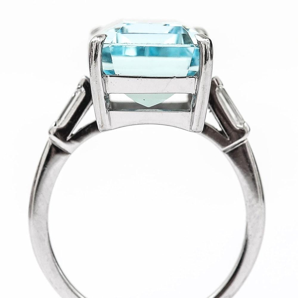9.02 Carat Aquamarine and Diamond 18 Karat White Gold Ring 5