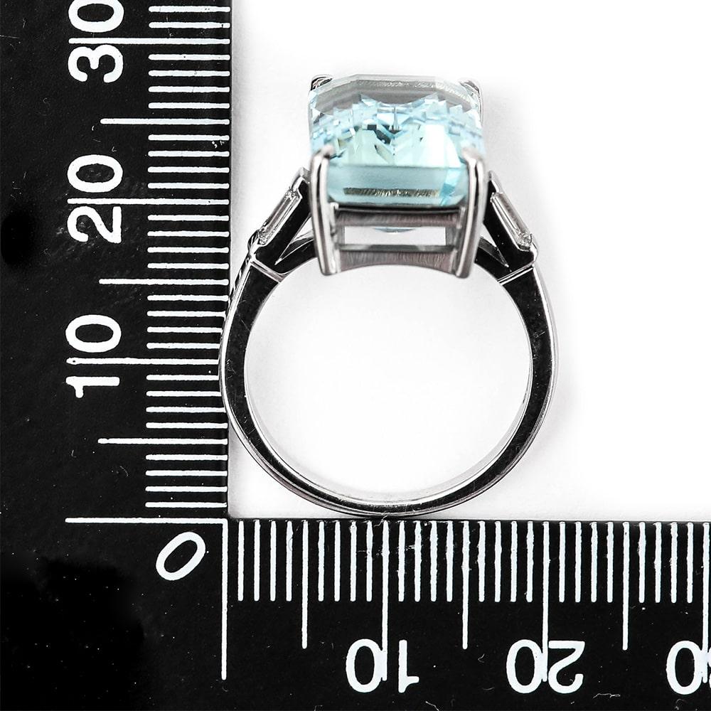 9.02 Carat Aquamarine and Diamond 18 Karat White Gold Ring 6