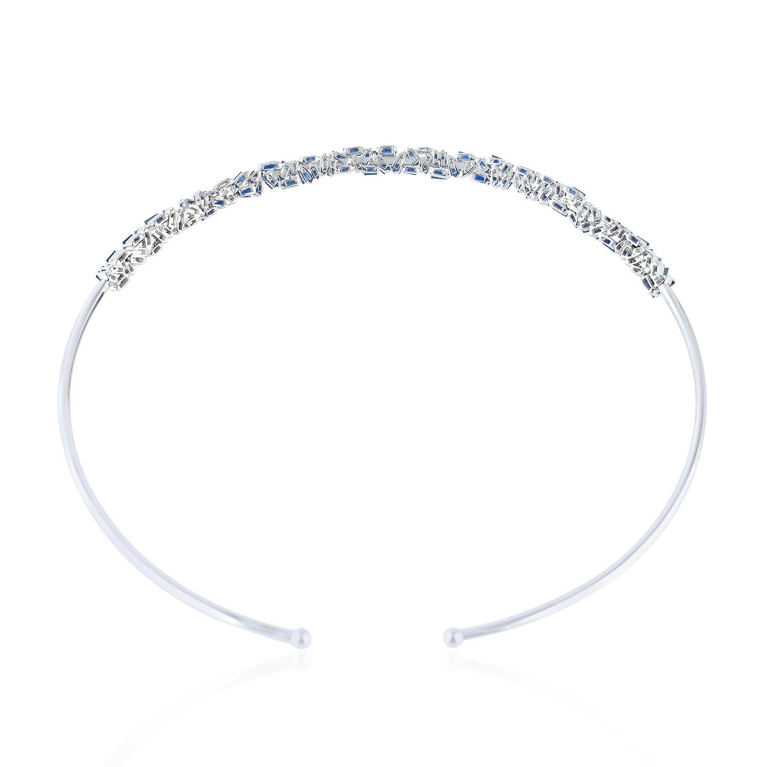 Contemporary 9.02 ct Baguette Shaped Blue Sapphire Choker Necklace Made In 18k White Gold For Sale