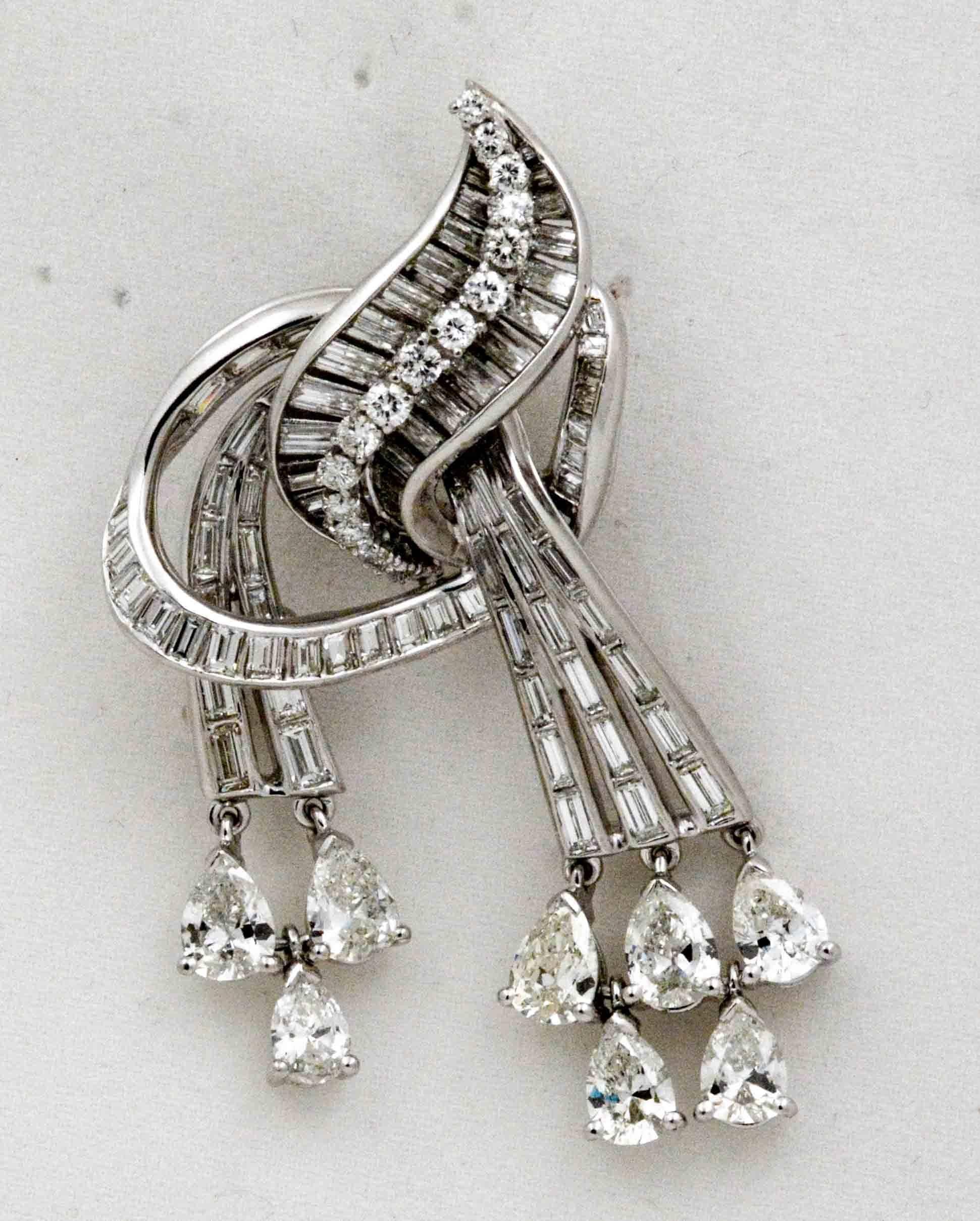 9.02 Carat Diamonds Platinum Pendant/Brooch, circa 1920 1