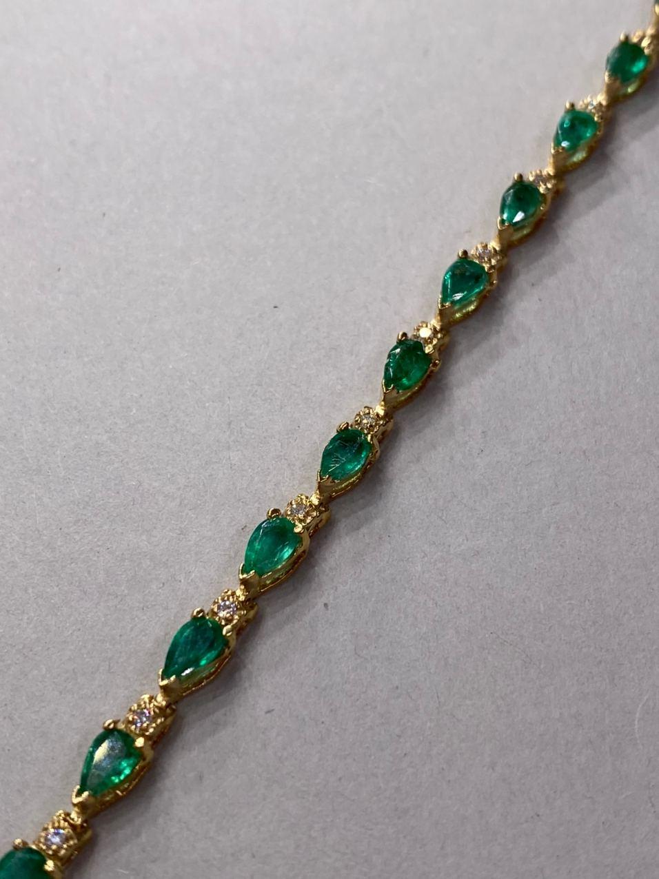 9.02 CTW Natural Emerald 18K Solid Yellow Gold Diamond Bracelet

Item Type: Bracelet

Item Style: Tennis

Item Length: 7.4 Inches

Item Width: 4.35 mm

Material: 18K Yellow Gold

Mainstone: Emerald

Stone Color: Green

Stone Weight: 8.52