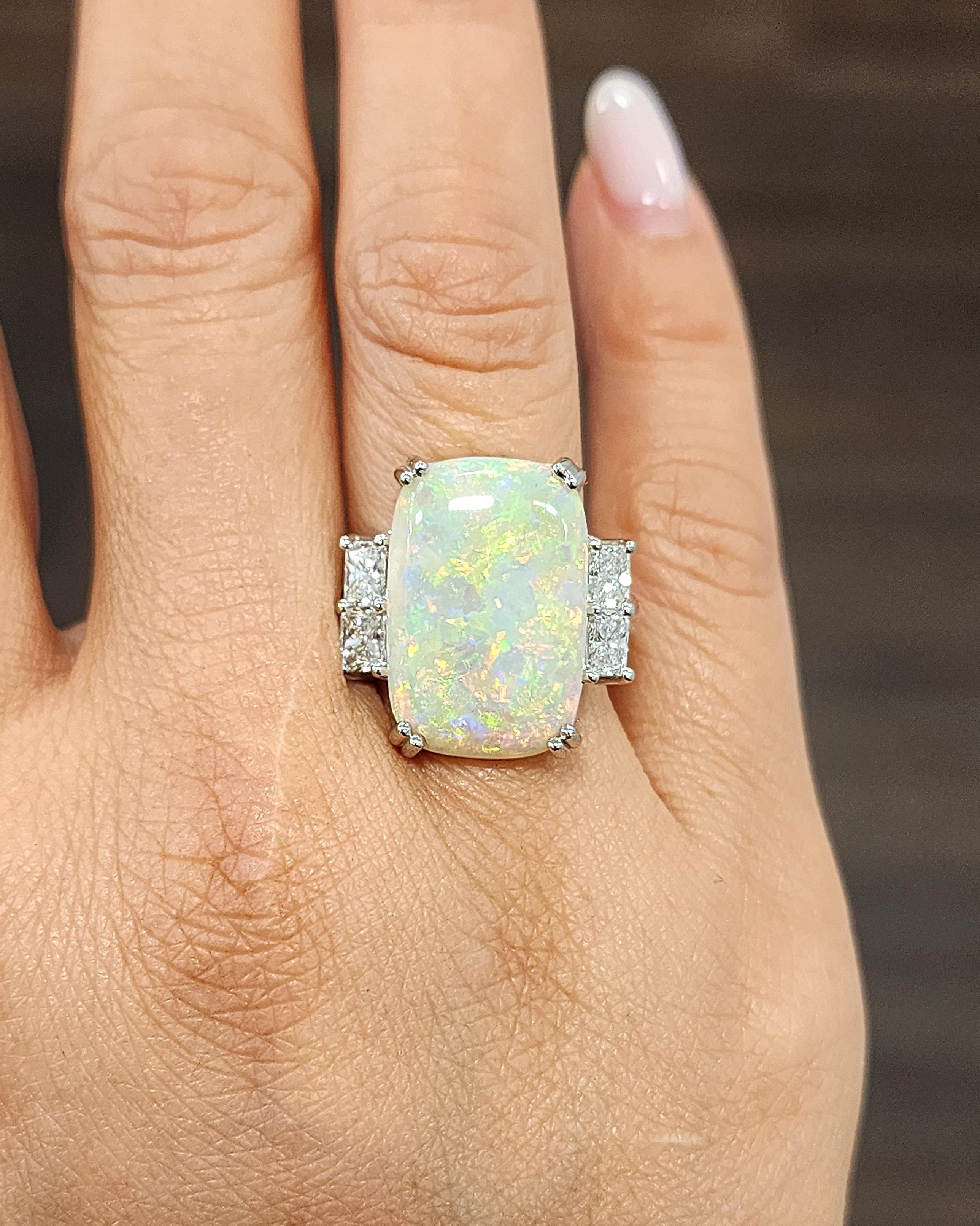 Moderne Bague en platine de 9,03 ct d'opale australienne naturelle et de diamants en vente