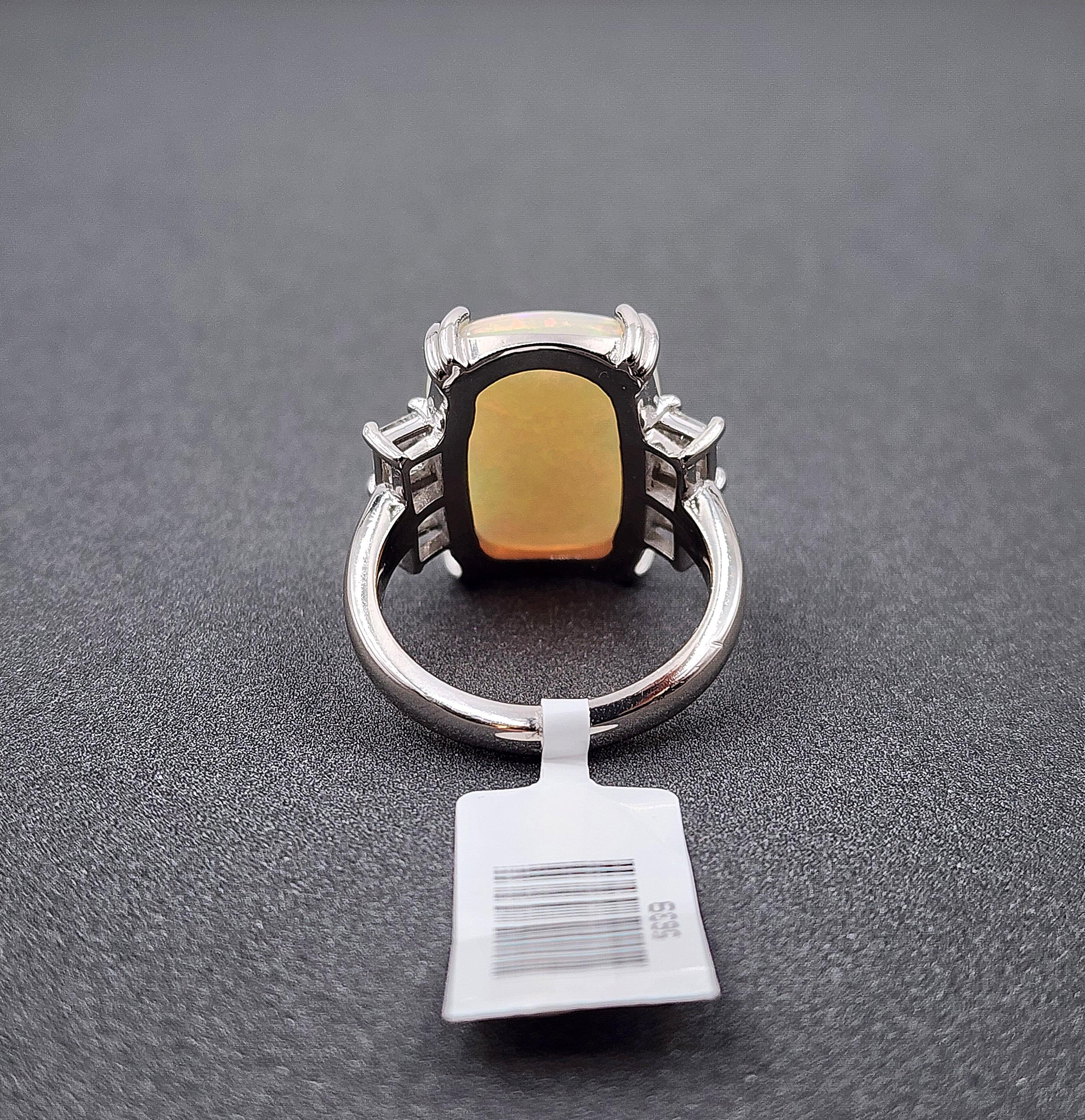 Bague en platine de 9,03 ct d'opale australienne naturelle et de diamants en vente 1