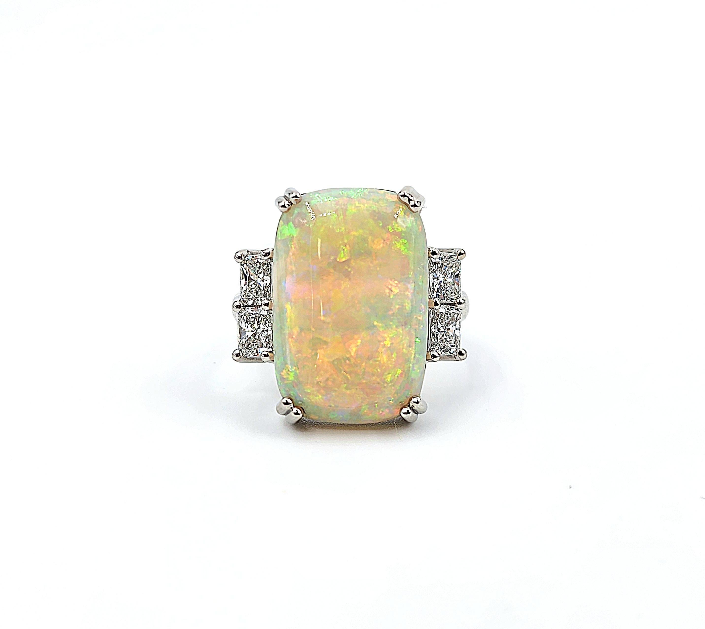 Bague en platine de 9,03 ct d'opale australienne naturelle et de diamants en vente 2