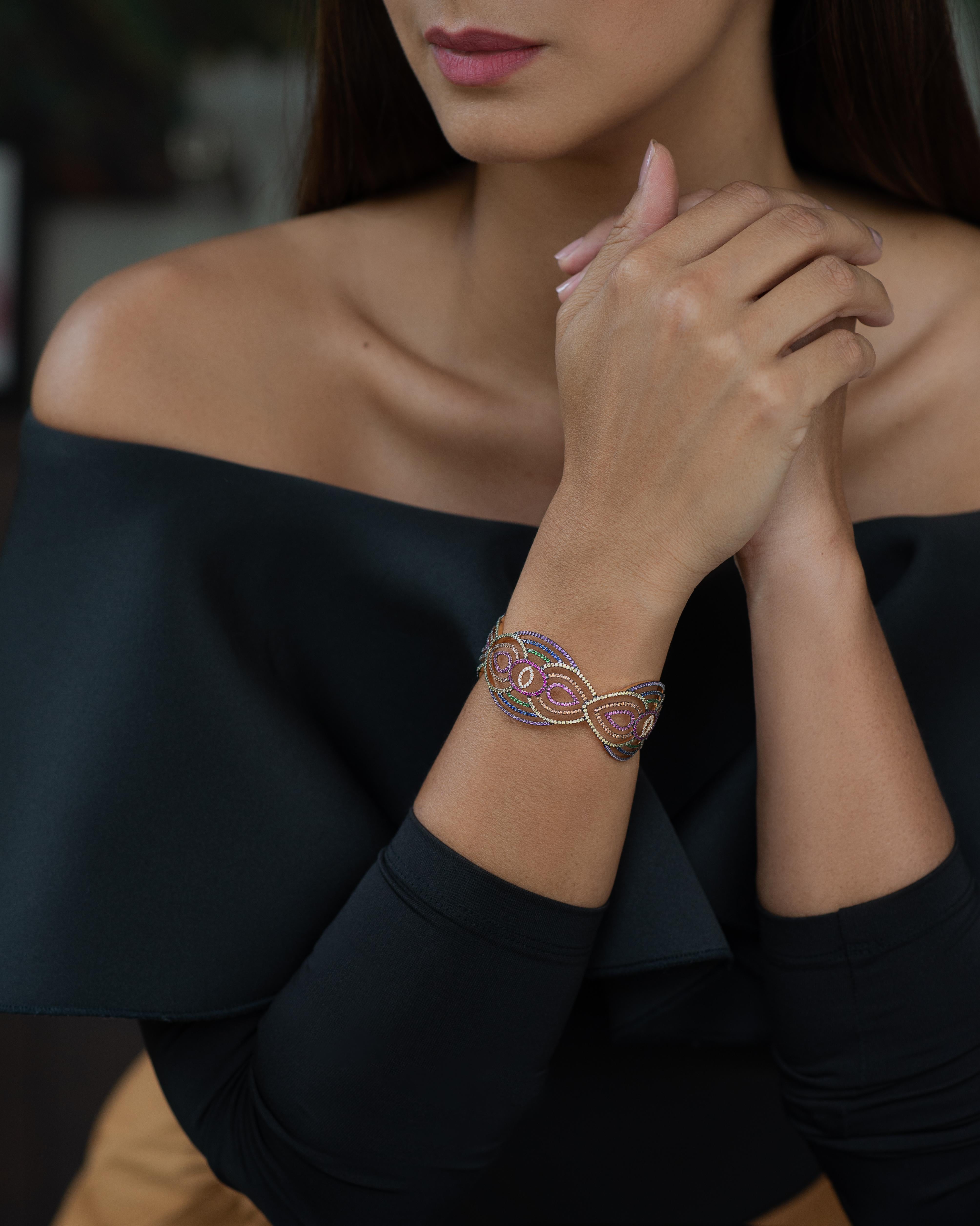 Taglio baguette Bracciale con zaffiro multicolore, rubino e tsavorite da 9,05 carati in oro rosa 18 carati in vendita