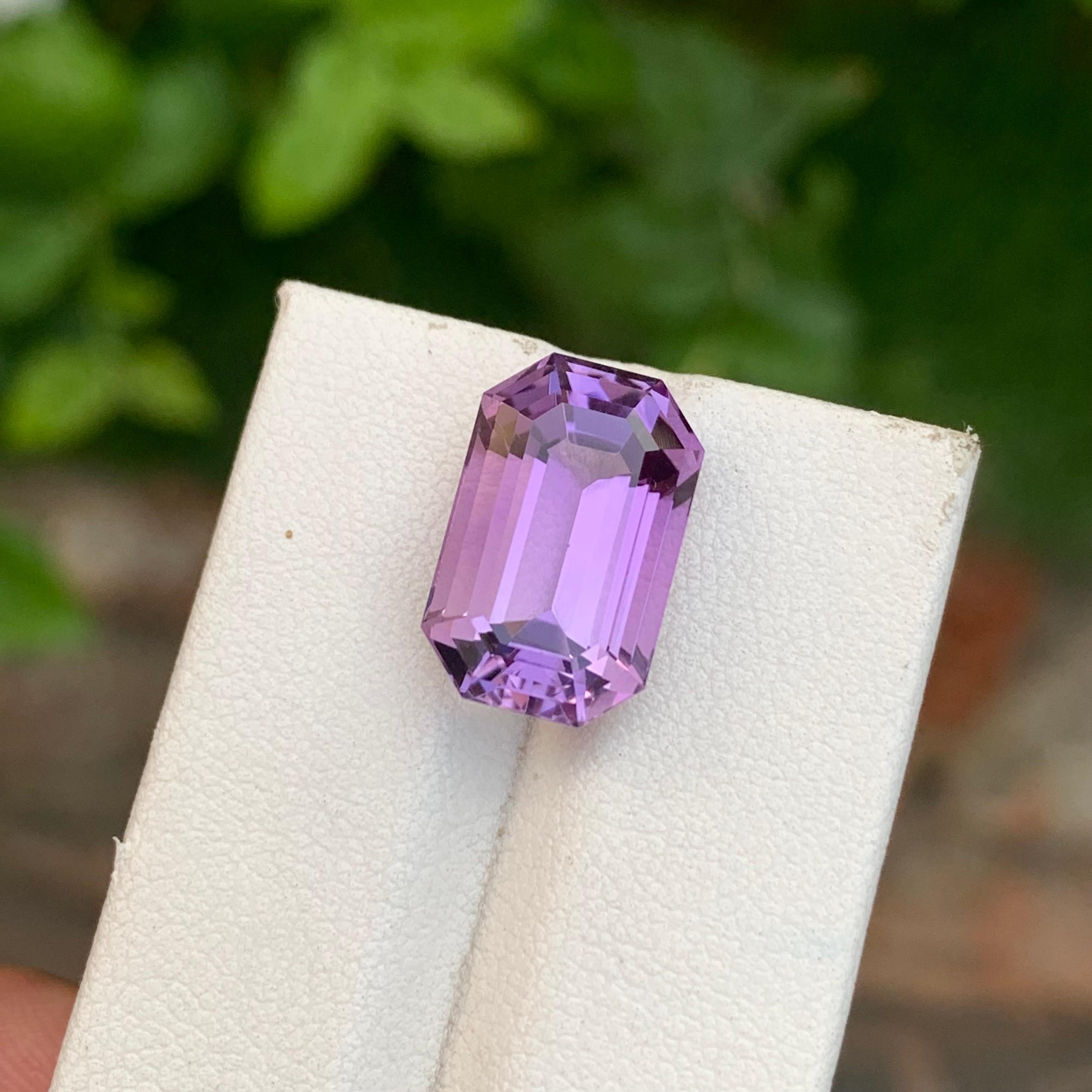 9.05 Carat Natural Loose Amethyst Octagon Shape Gem For Necklace In New Condition For Sale In Peshawar, PK