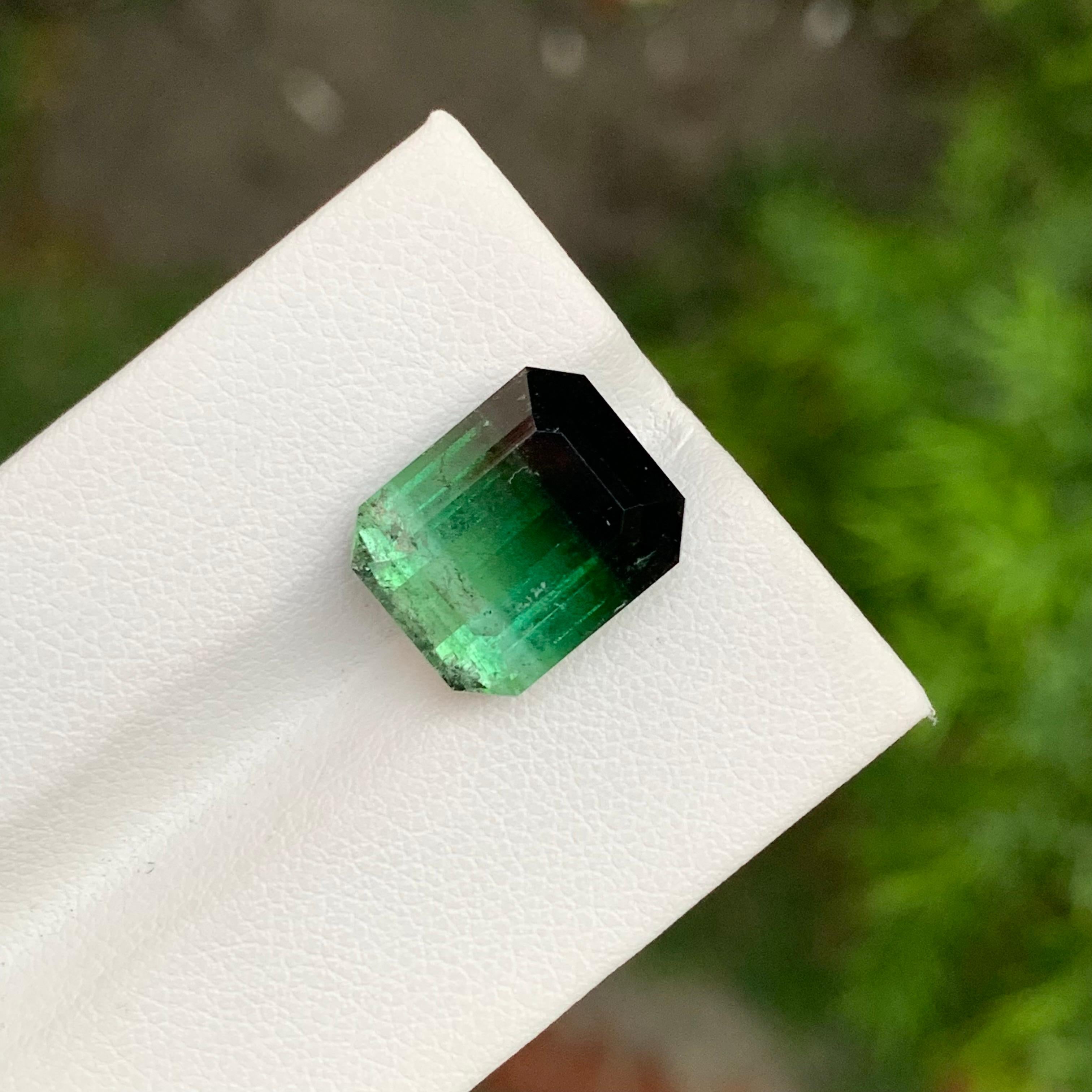 9,05 Karat natürlicher loser dreifarbiger Turmalin in Smaragdform Edelstein im Angebot 4