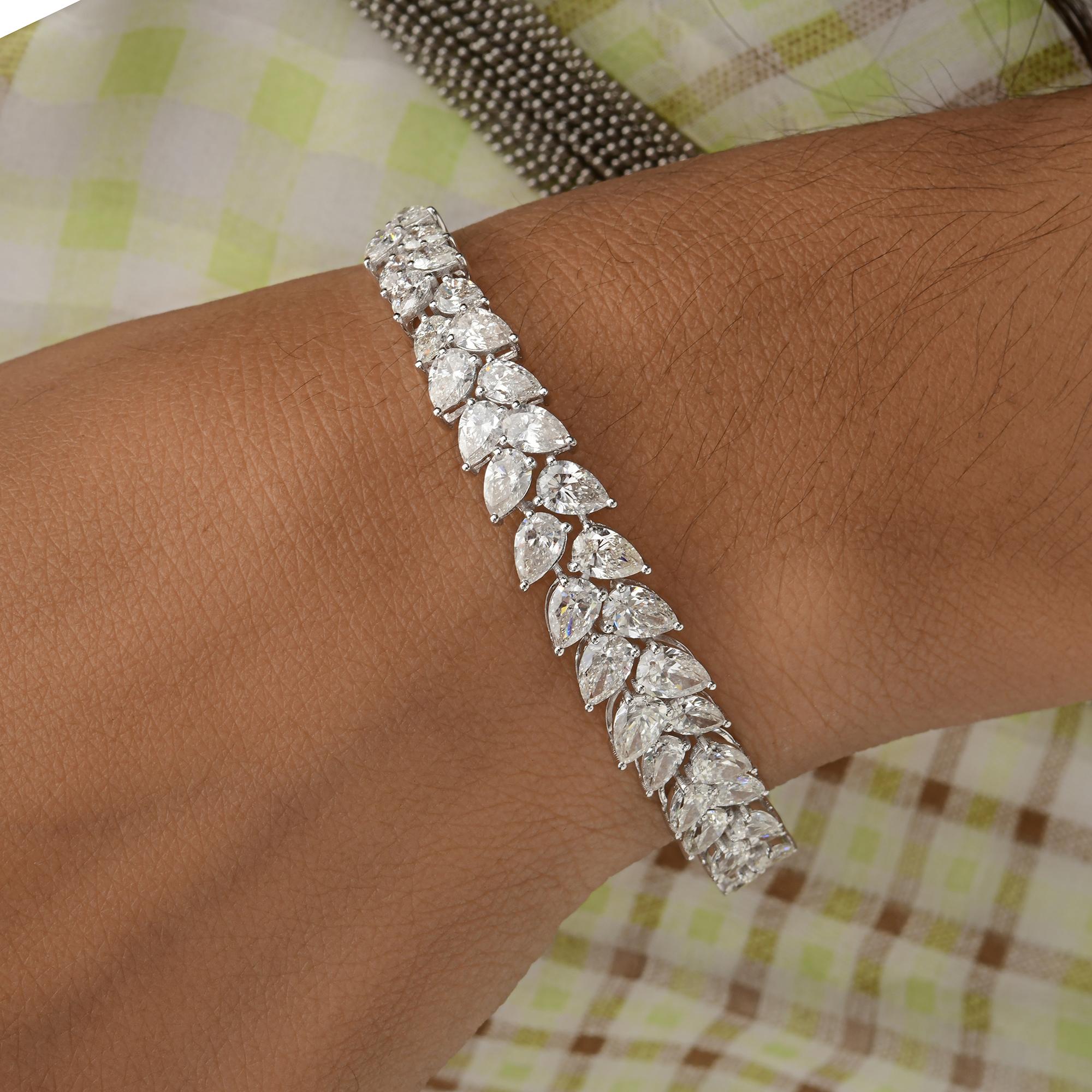 Modern 9.05 Carat SI/H Pear Brilliant Cut Diamond Bangle Bracelet 14 Karat White Gold For Sale