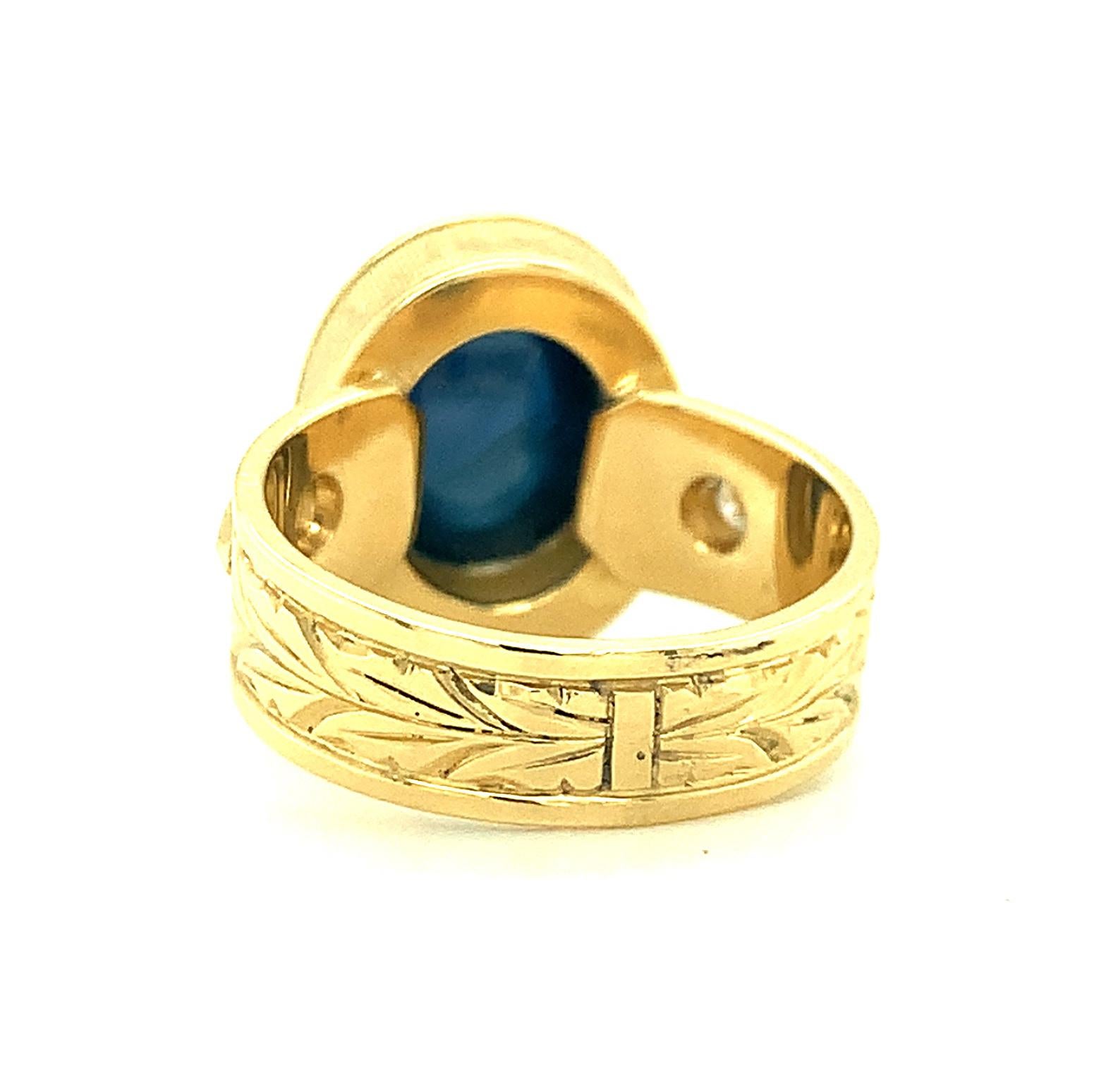 Women's or Men's 9.06 Carat Blue Sapphire Cabochon and Diamond Band Ring in Yellow Gold For Sale