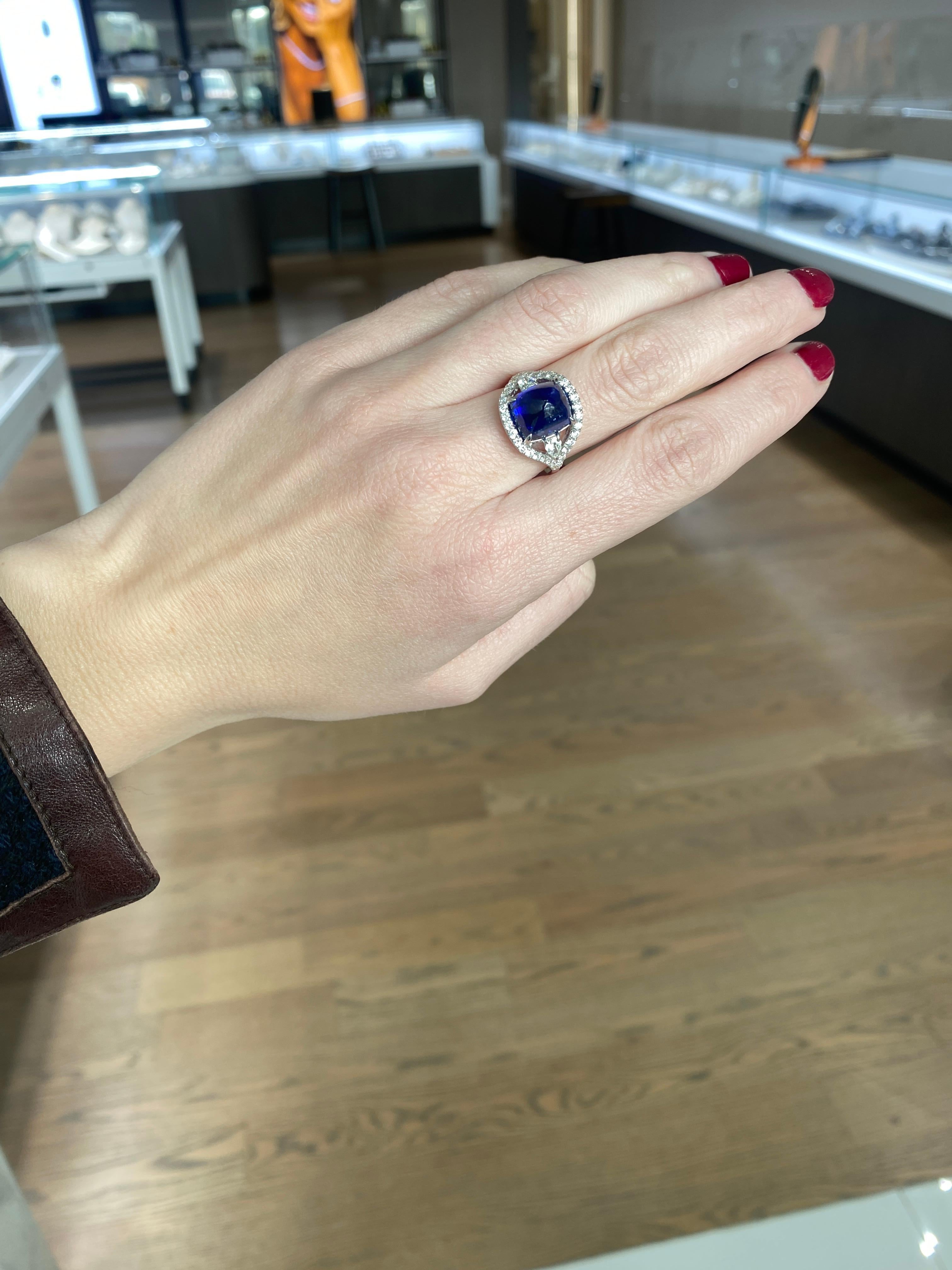 9.06 Carat Cabochon Sugar Loaf Natural Blue Sapphire and Diamond Cocktail Ring For Sale 7