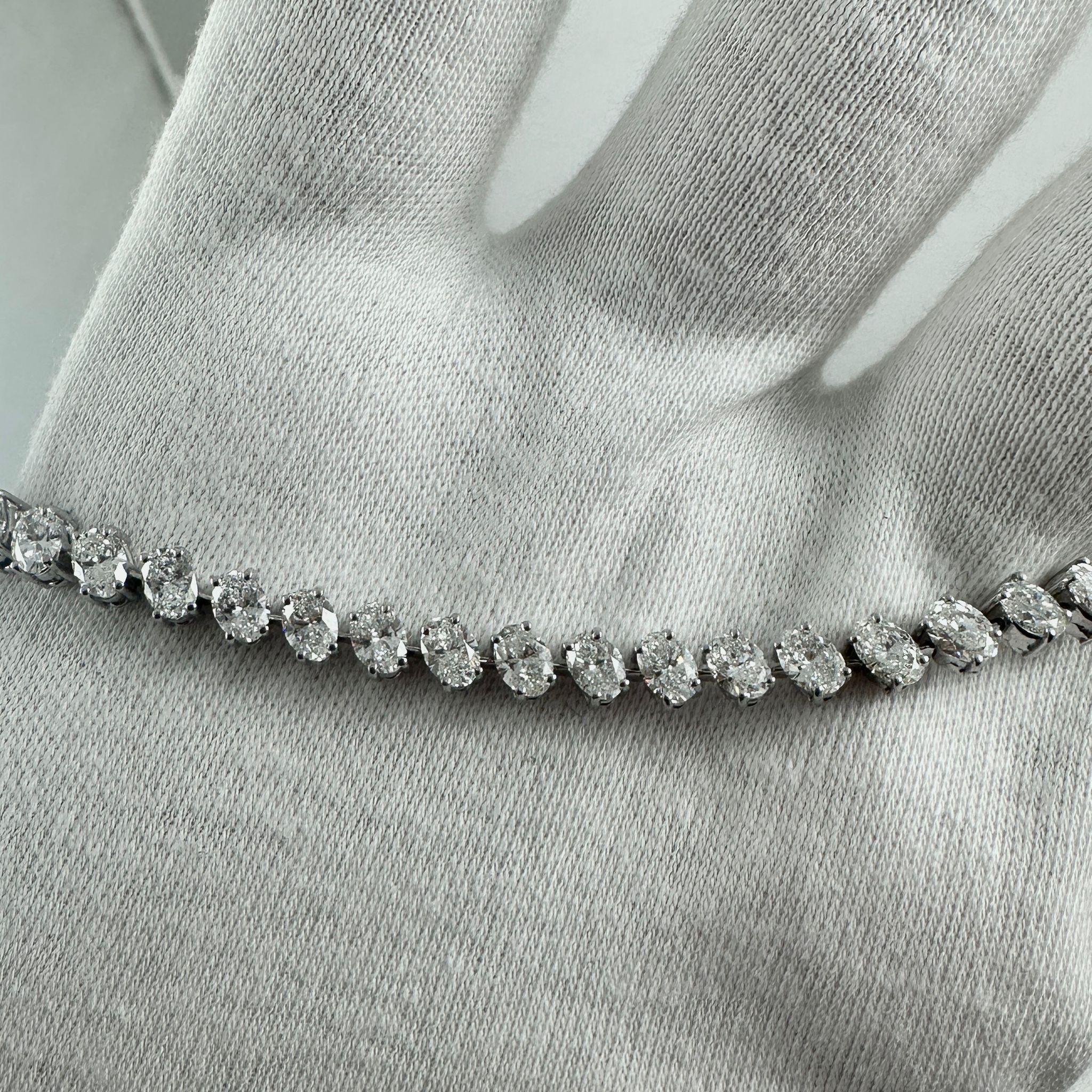 9.06 Carat Oval Diamond Tennis Bracelet in 14K White Gold, 7 Inches In New Condition For Sale In New York, NY