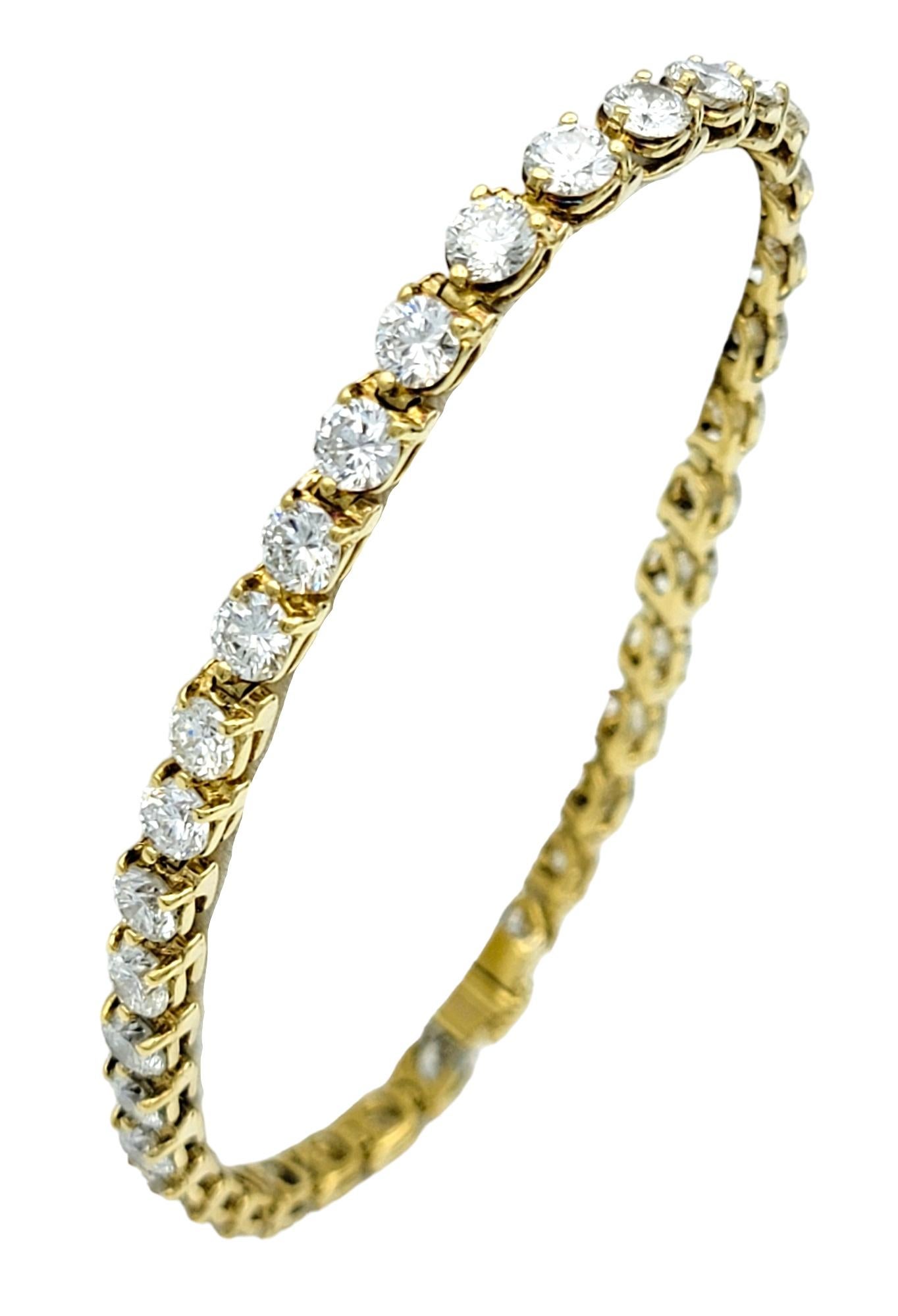 Contemporaneo Bracciale da tennis con diamanti tondi e brillanti da 9,08 carati in oro giallo 14 carati in vendita