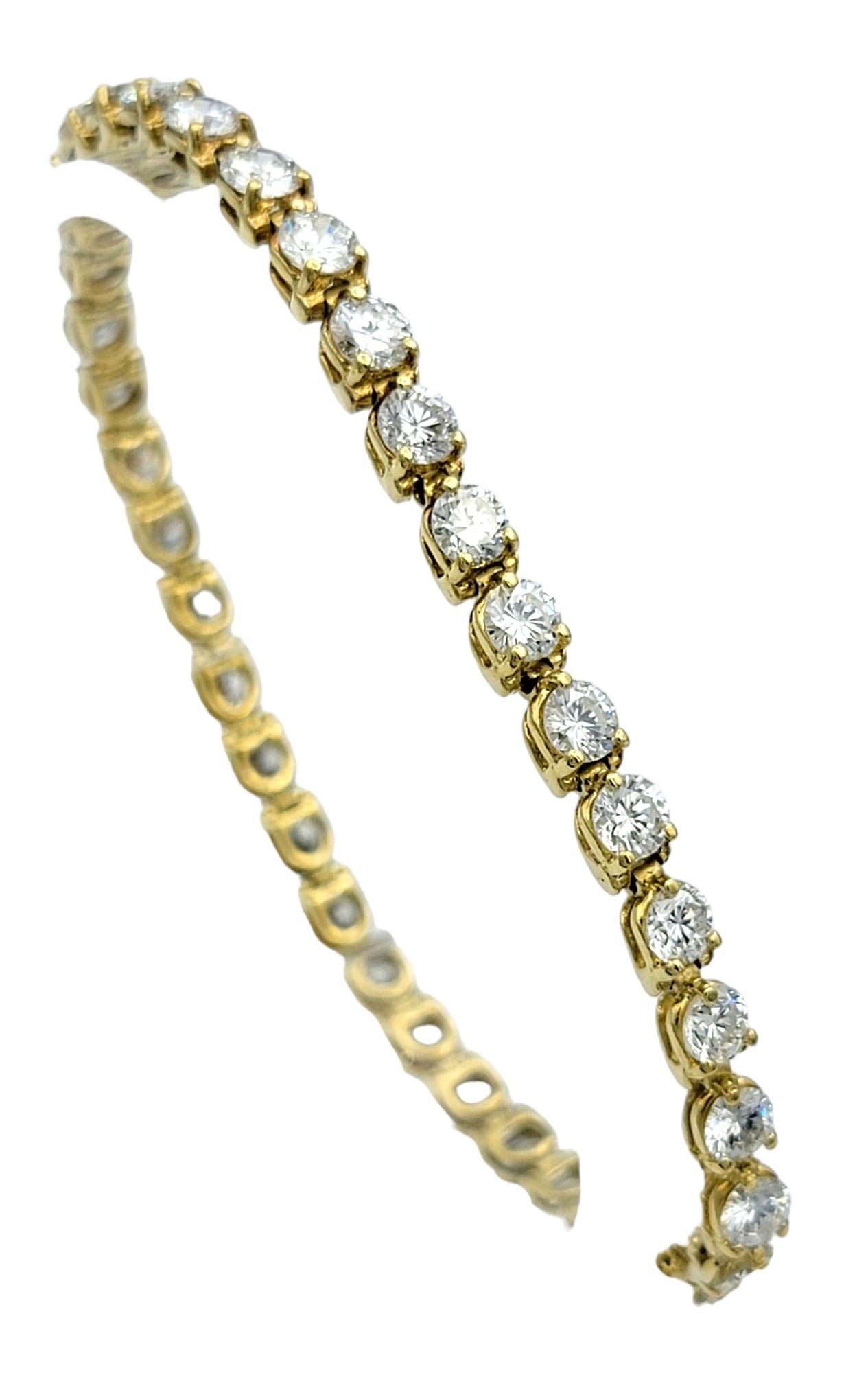 Taglio rotondo Bracciale da tennis con diamanti tondi e brillanti da 9,08 carati in oro giallo 14 carati in vendita