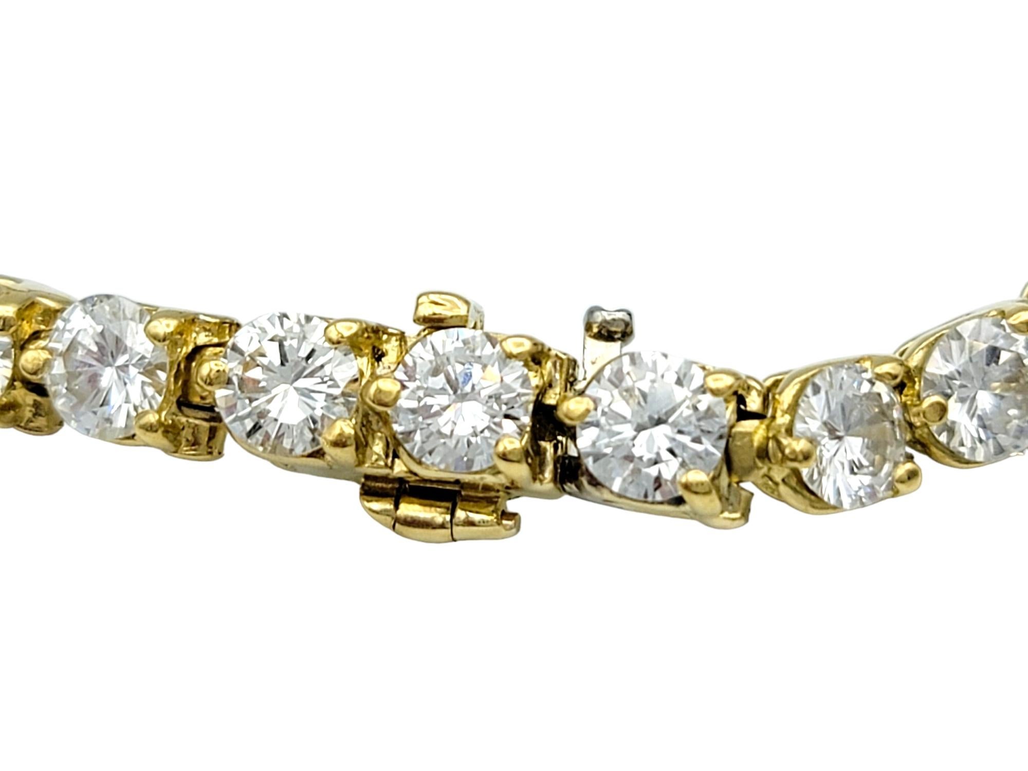Bracciale da tennis con diamanti tondi e brillanti da 9,08 carati in oro giallo 14 carati In condizioni buone in vendita a Scottsdale, AZ