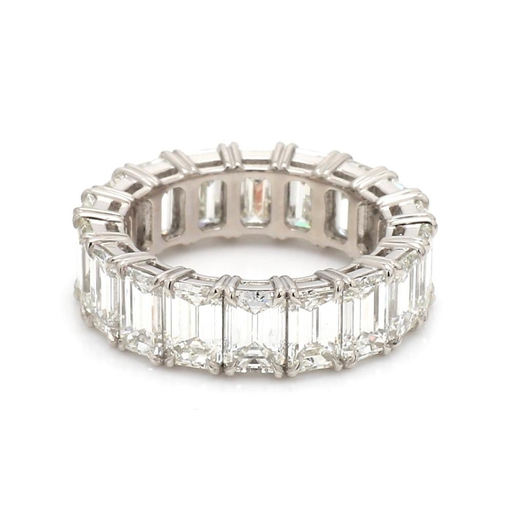 9.08ctw Emerald Diamond Cut Eternity Band In Excellent Condition For Sale In Scottsdale, AZ