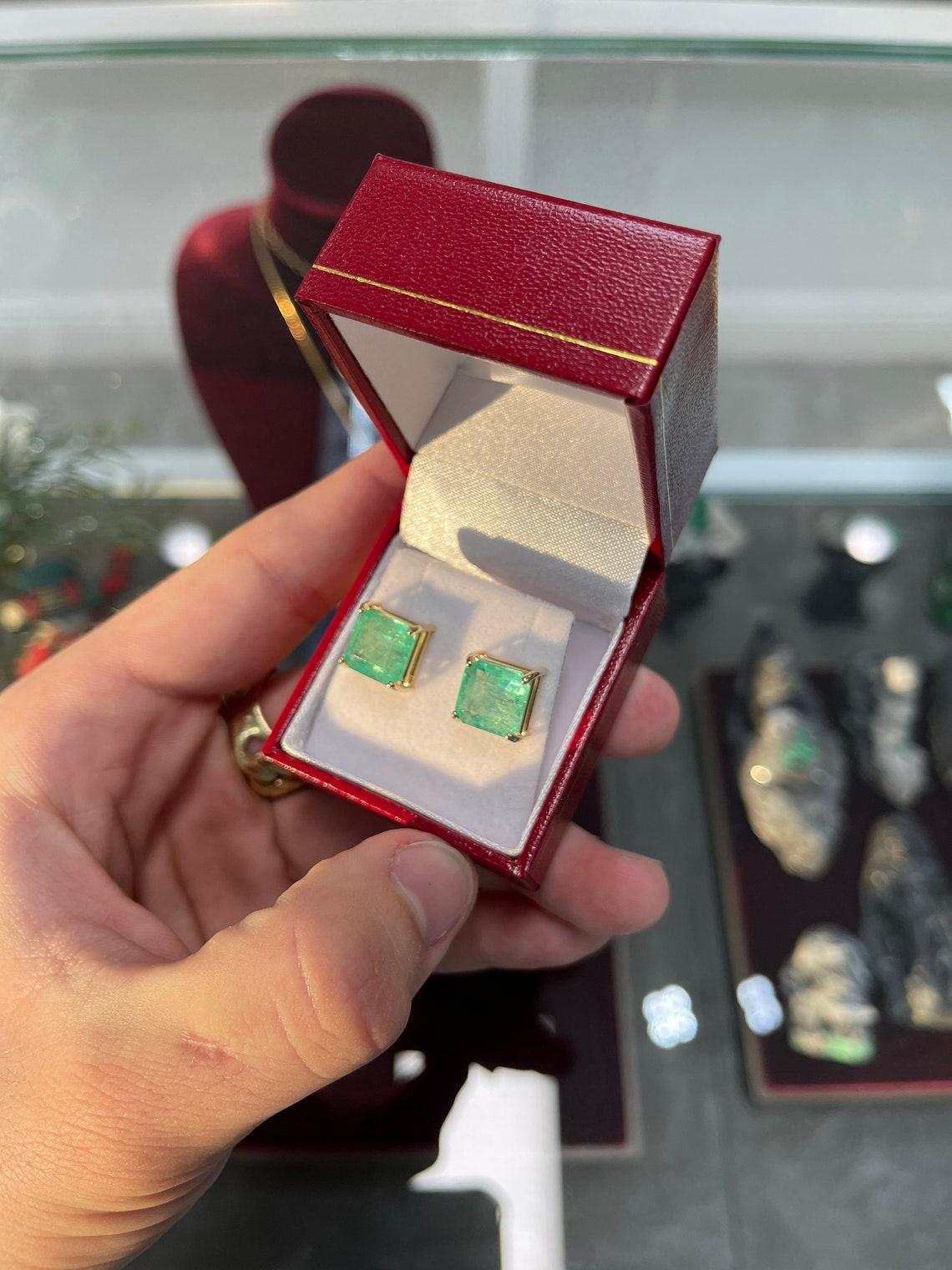 9,08tcw 14K kolumbianische Ohrstecker aus Gold mit kolumbianischem Smaragd-Emerald-Schliff (Smaragdschliff)