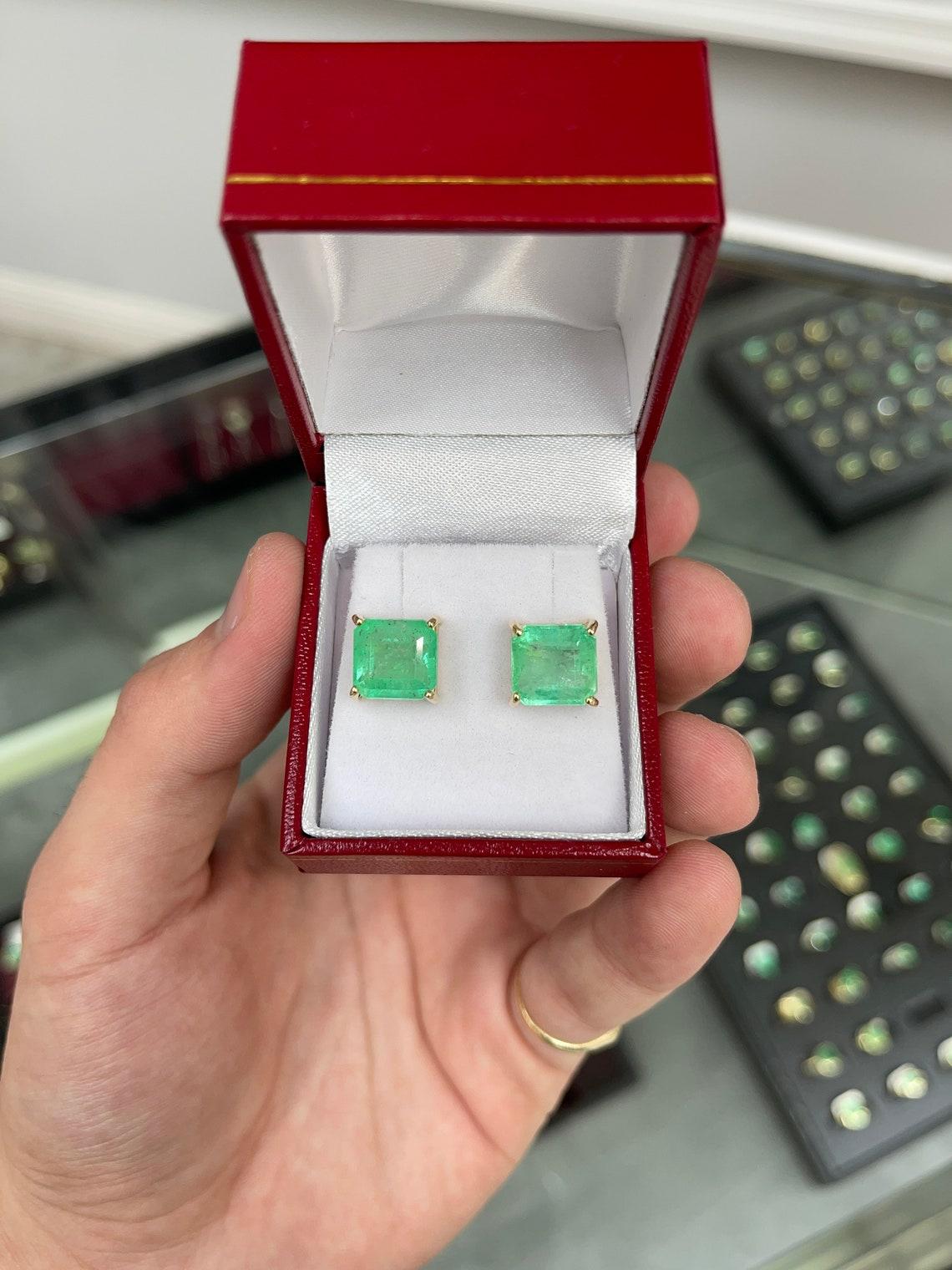 9,08tcw 14K kolumbianische Ohrstecker aus Gold mit kolumbianischem Smaragd-Emerald-Schliff im Zustand „Neu“ in Jupiter, FL