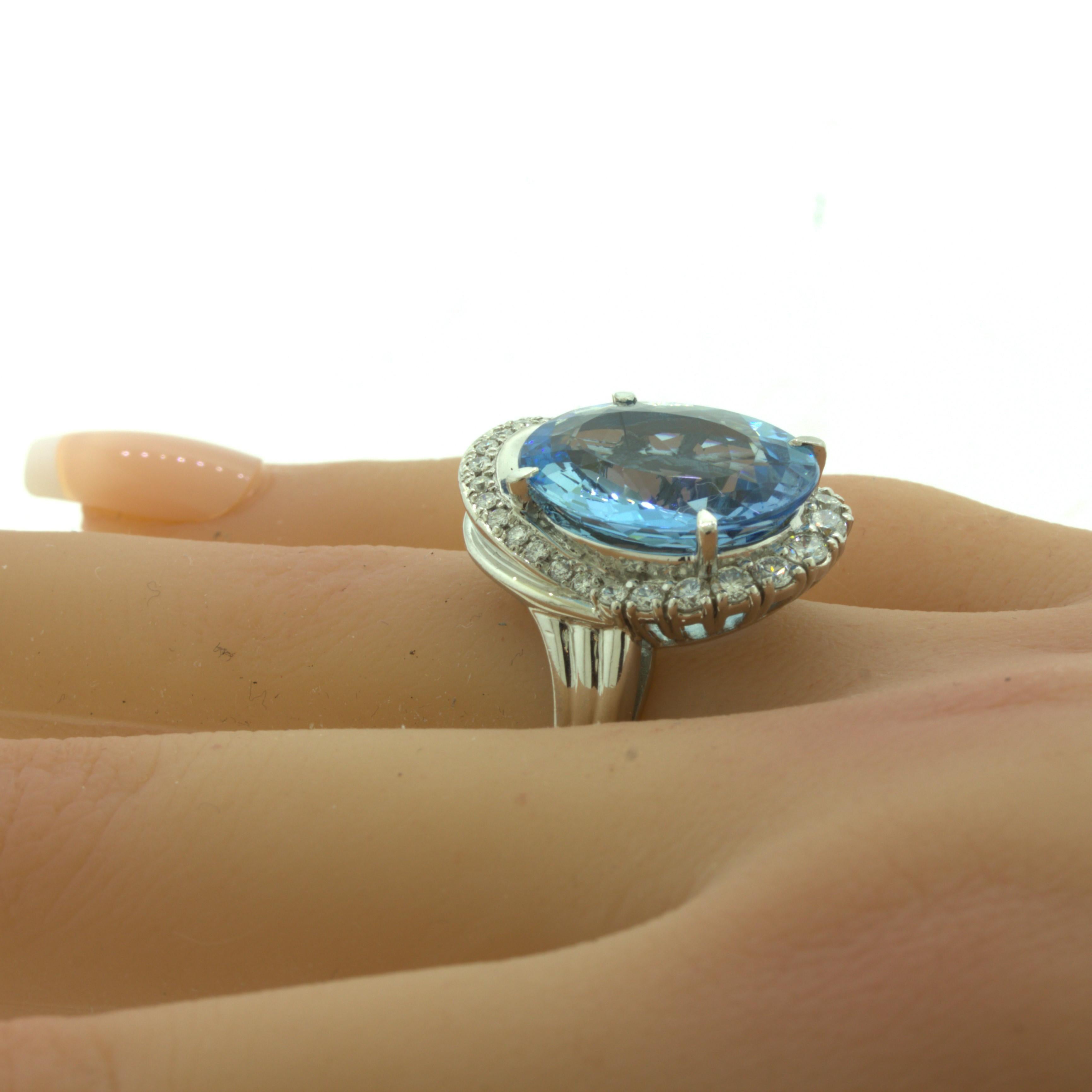 9.09 Carat Aquamarine Diamond Platinum Ring For Sale 6