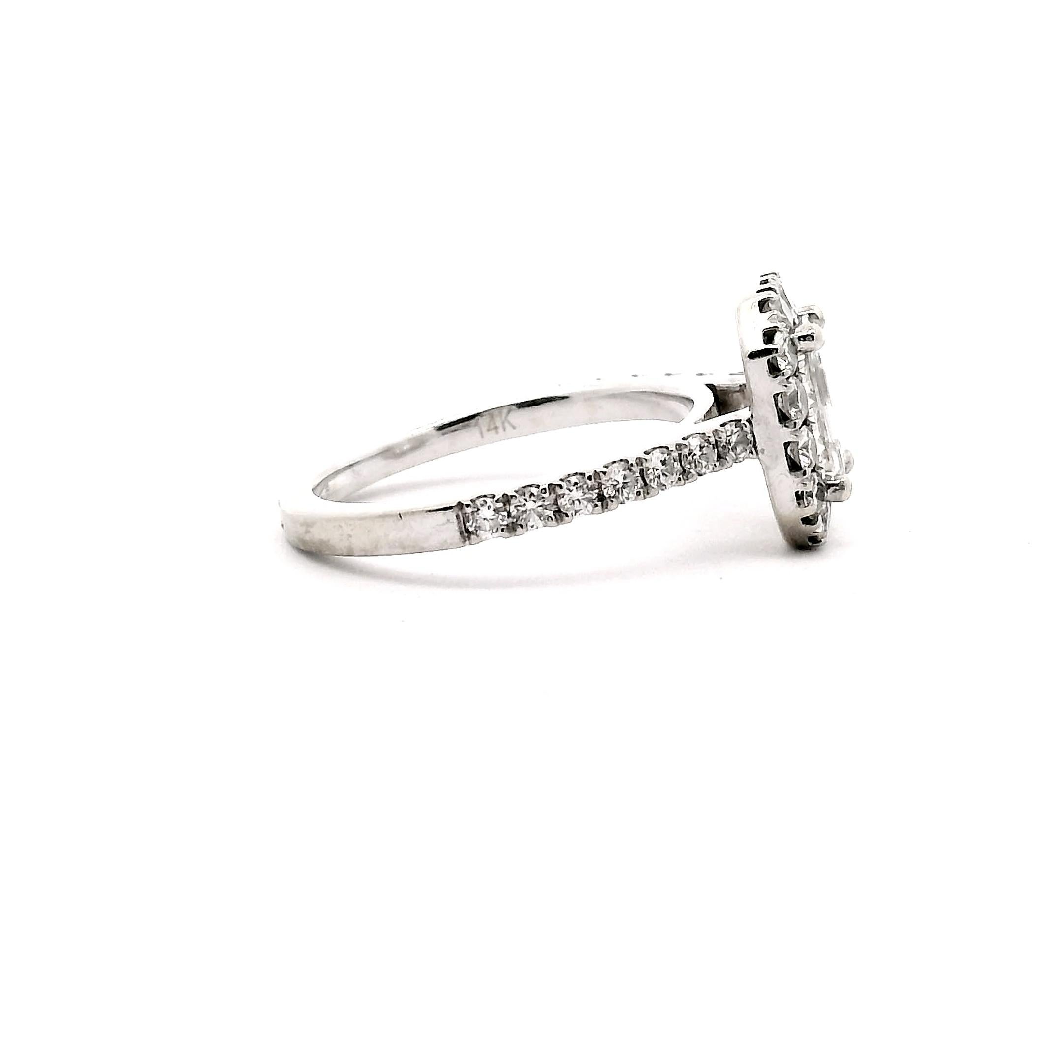 .90ct. Anello di fidanzamento con diamante taglio smeraldo In condizioni buone in vendita a Sausalito, CA