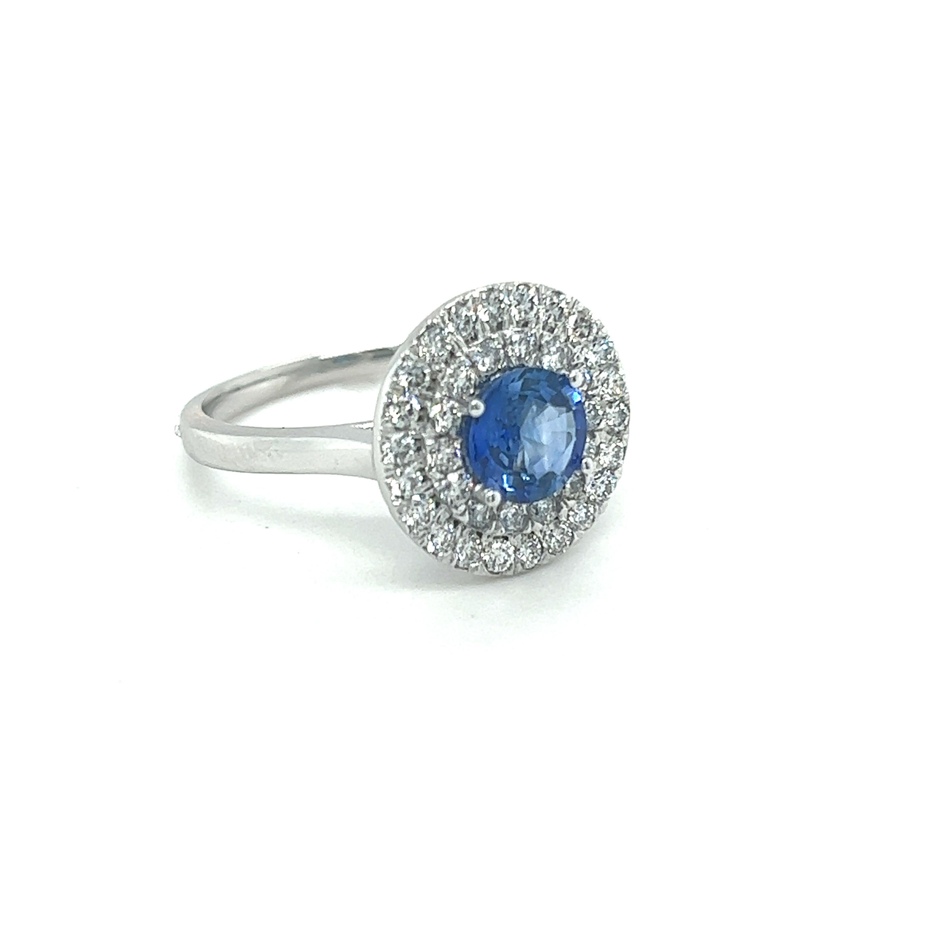 .90ct Natural Sapphire with .65ct Double halo Ring en vente 3