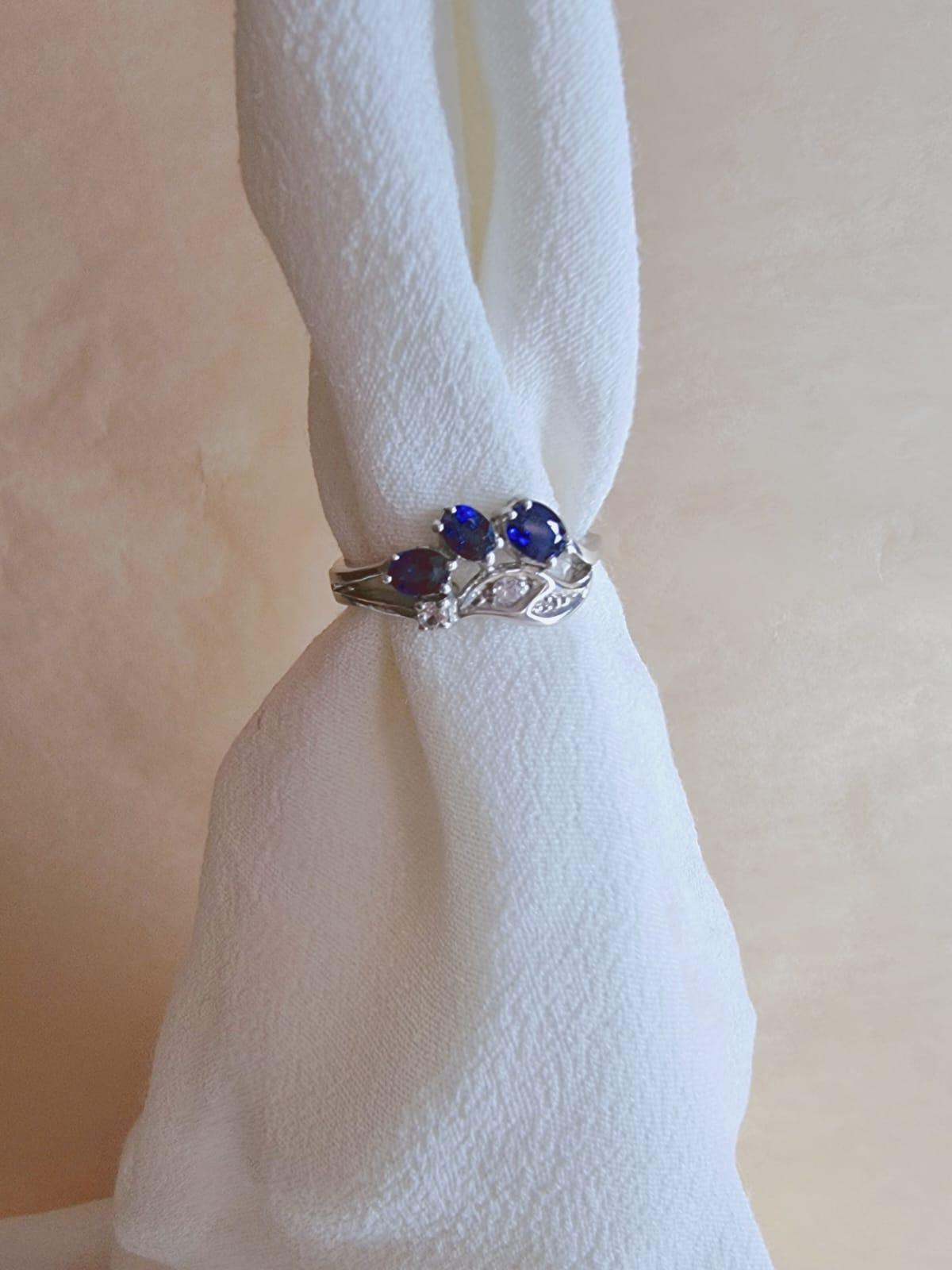 .90CTW Oval blue sapphire Platinum Silver Ring For Sale 1