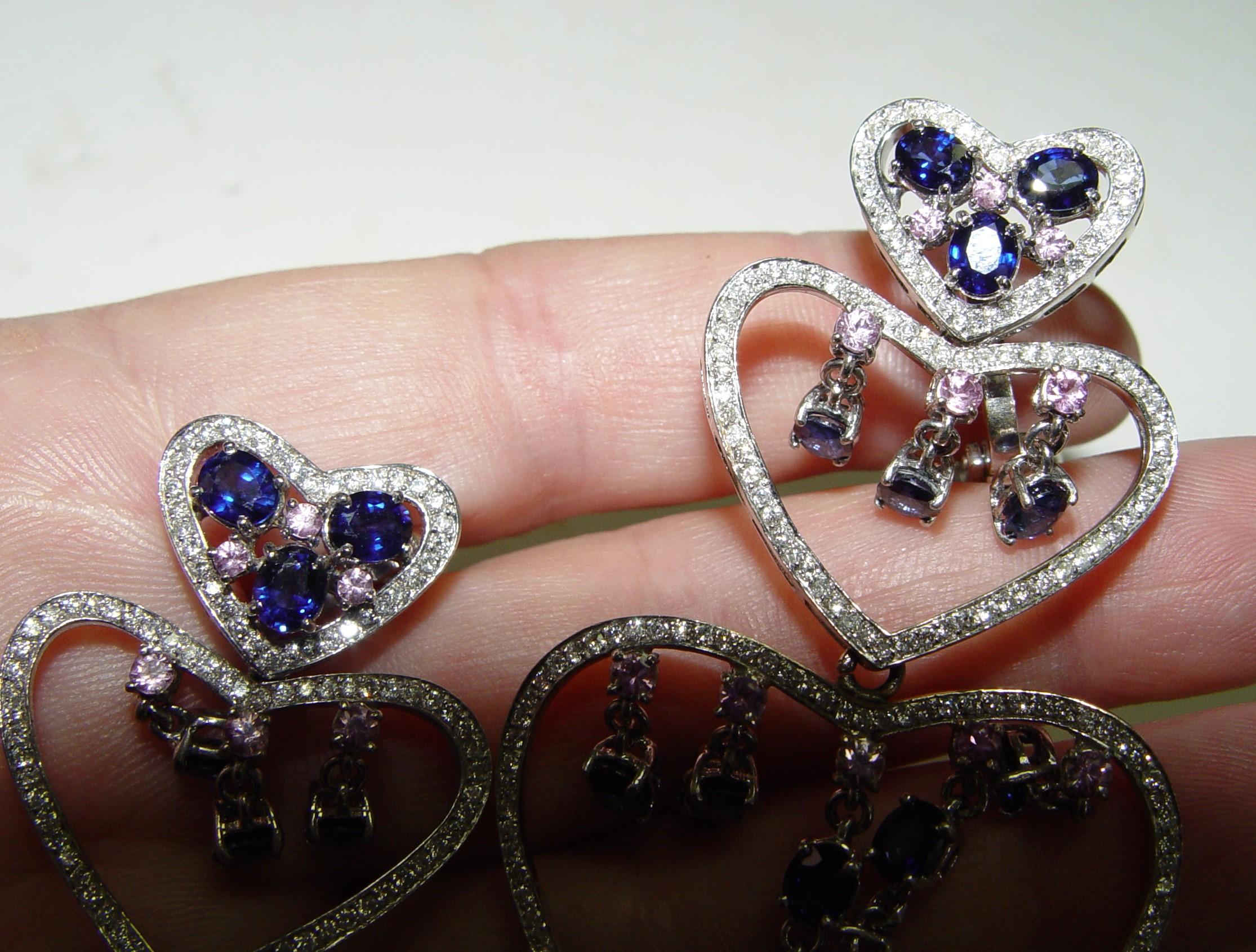 Boucles d'oreilles chandelier de 90 mm de long en saphir et diamants 18 carats 51 grammes en vente 2