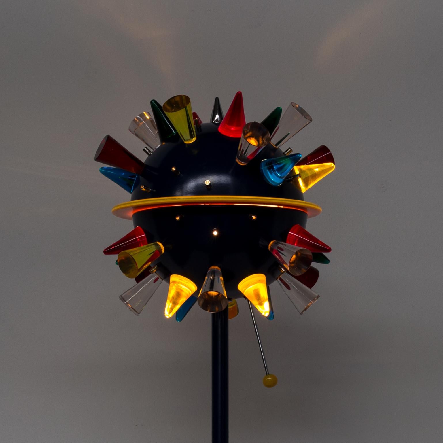 Lacquered 1990s Alessandro Mendini ‘Arkab’ Table Lamp Art Sculpture for Venini For Sale