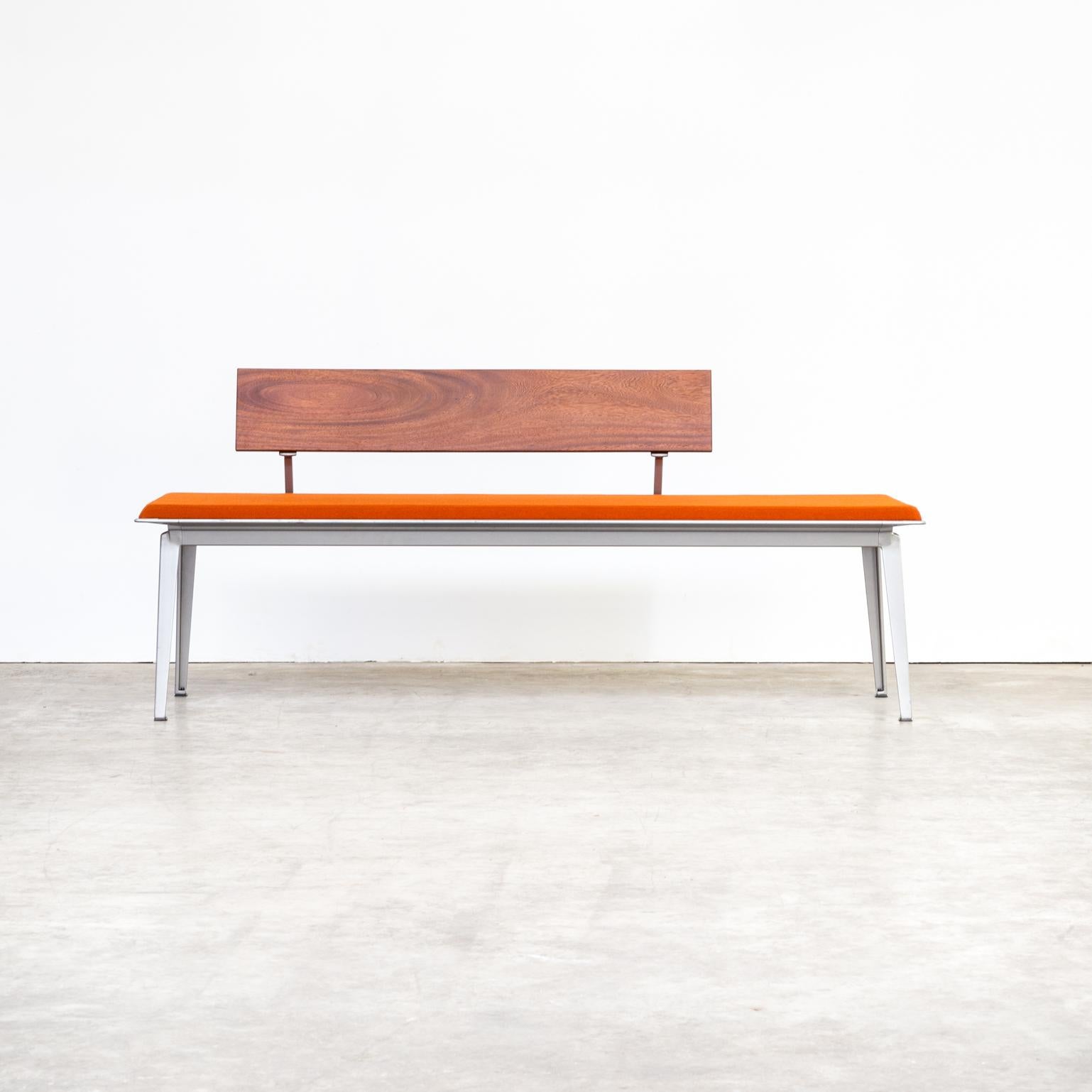 1990s Bas Pruyser ‘ahrend 600’ museum bench for Ahrend de Cirkel. Beautiful and rare color combination. Good condition consistent with age and use.