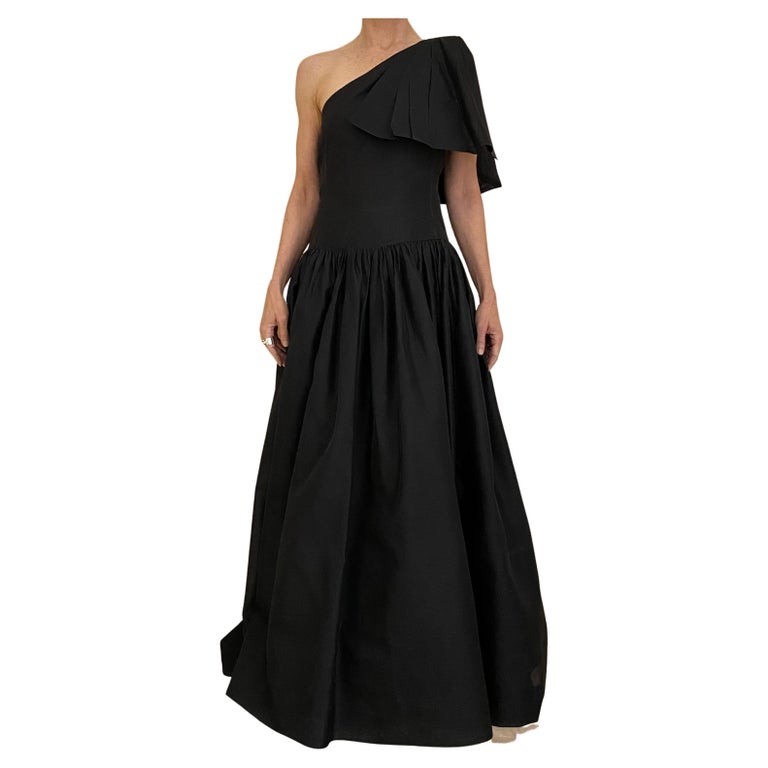 90s CHANEL Black One Shoulder Silk Gown