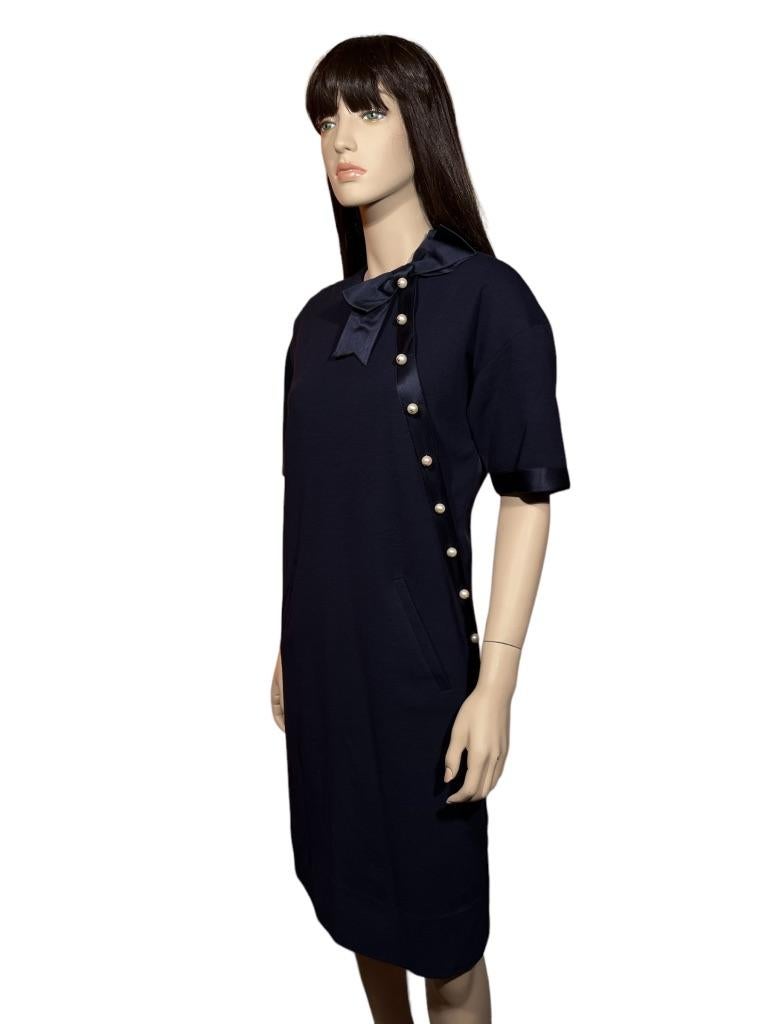 90’s Chanel Boutique Navy Blue Shift Dress In Excellent Condition In Greenport, NY