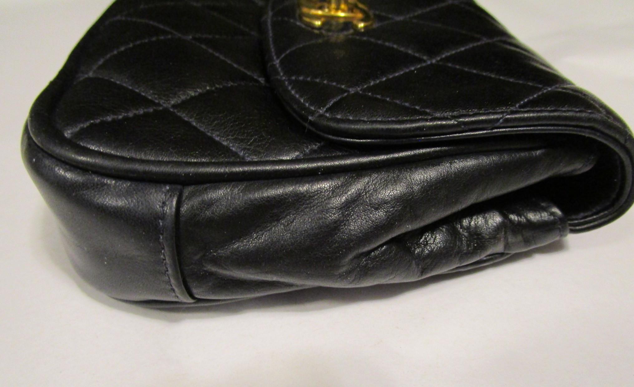 90s CHANEL CC Turnlock Lambskin Leather Waist Belt Bag Black Gold Hardware 10