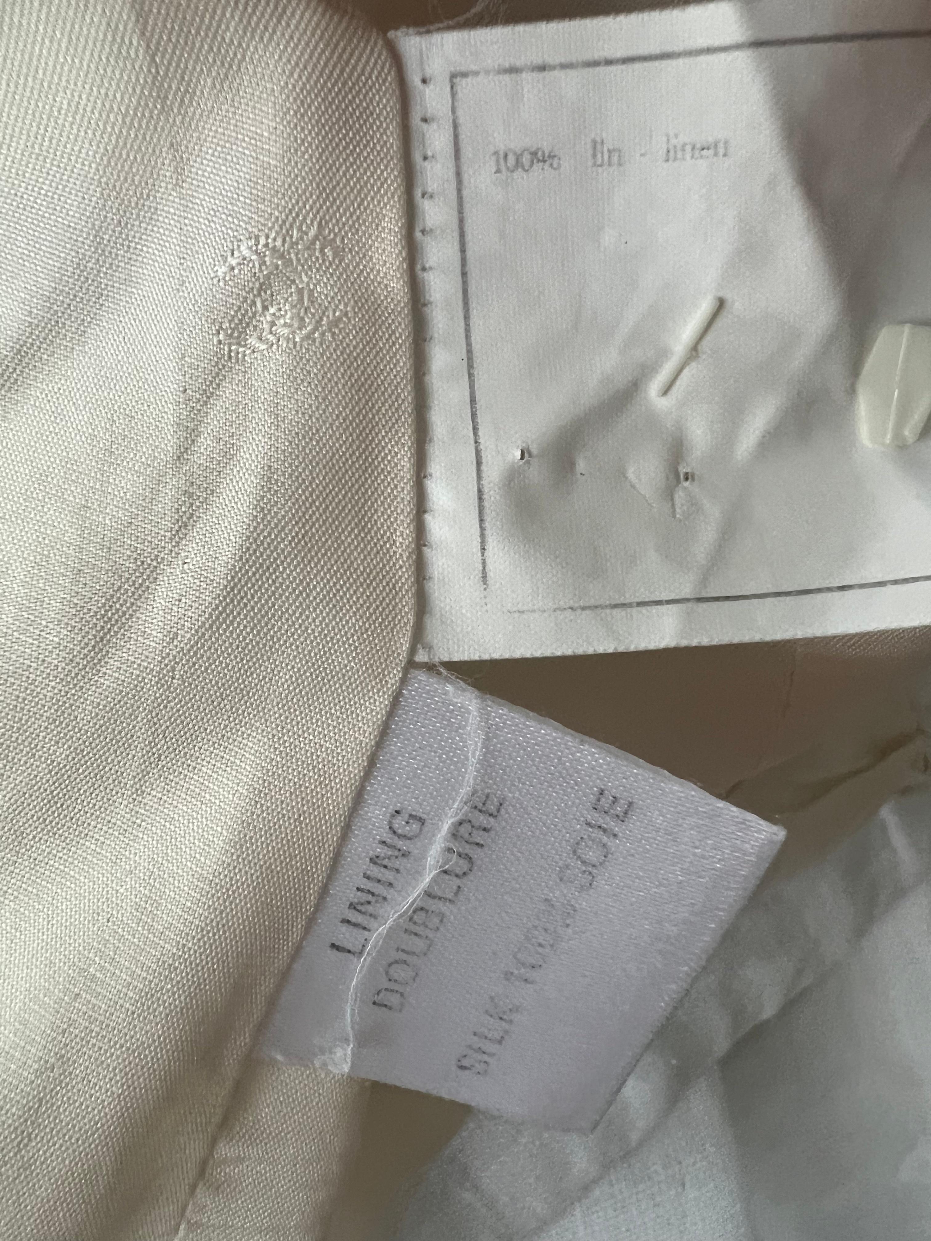 90s Chanel Classic Linen white suit  For Sale 3