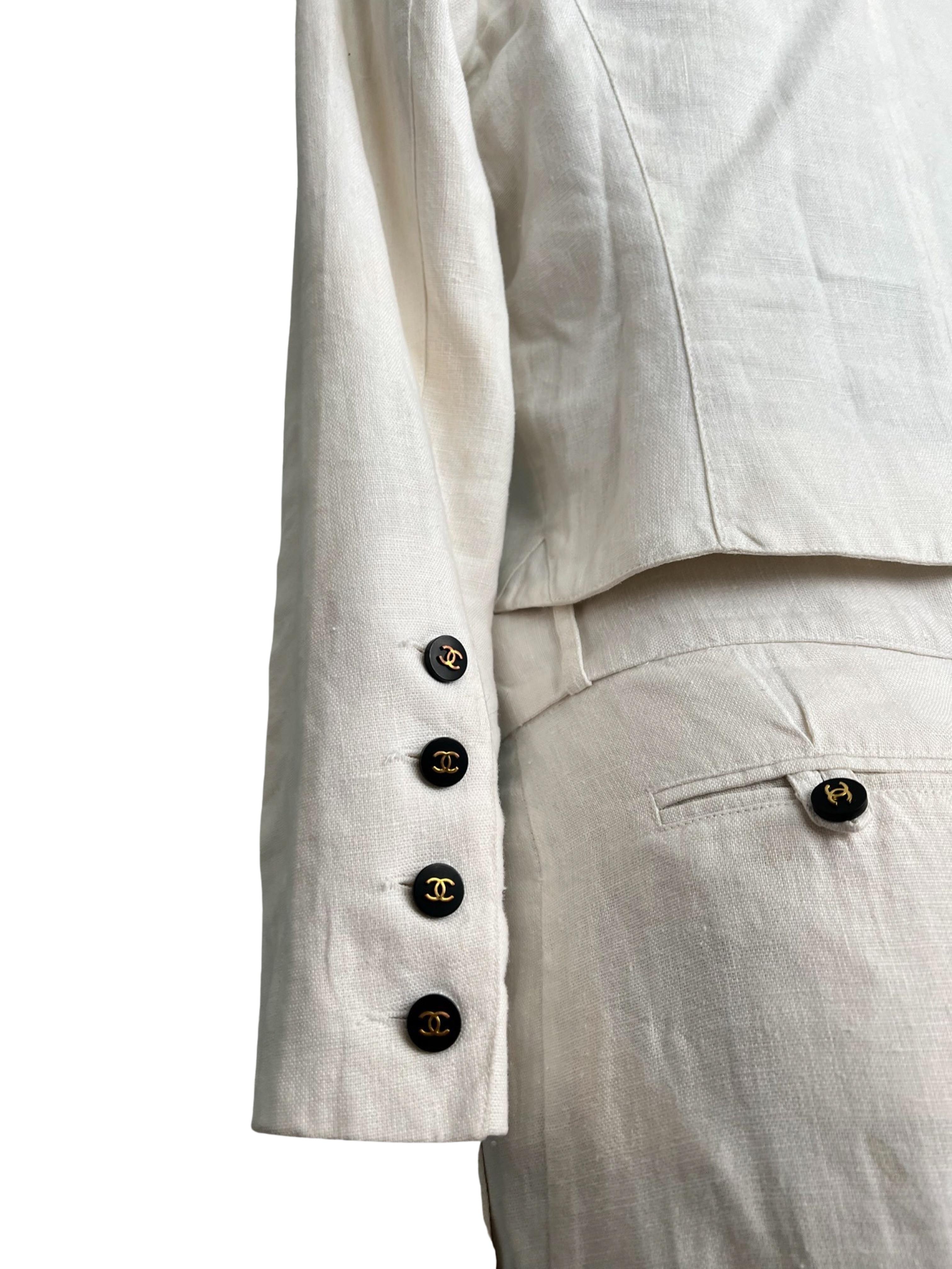 90s Chanel Classic Linen white suit  For Sale 5