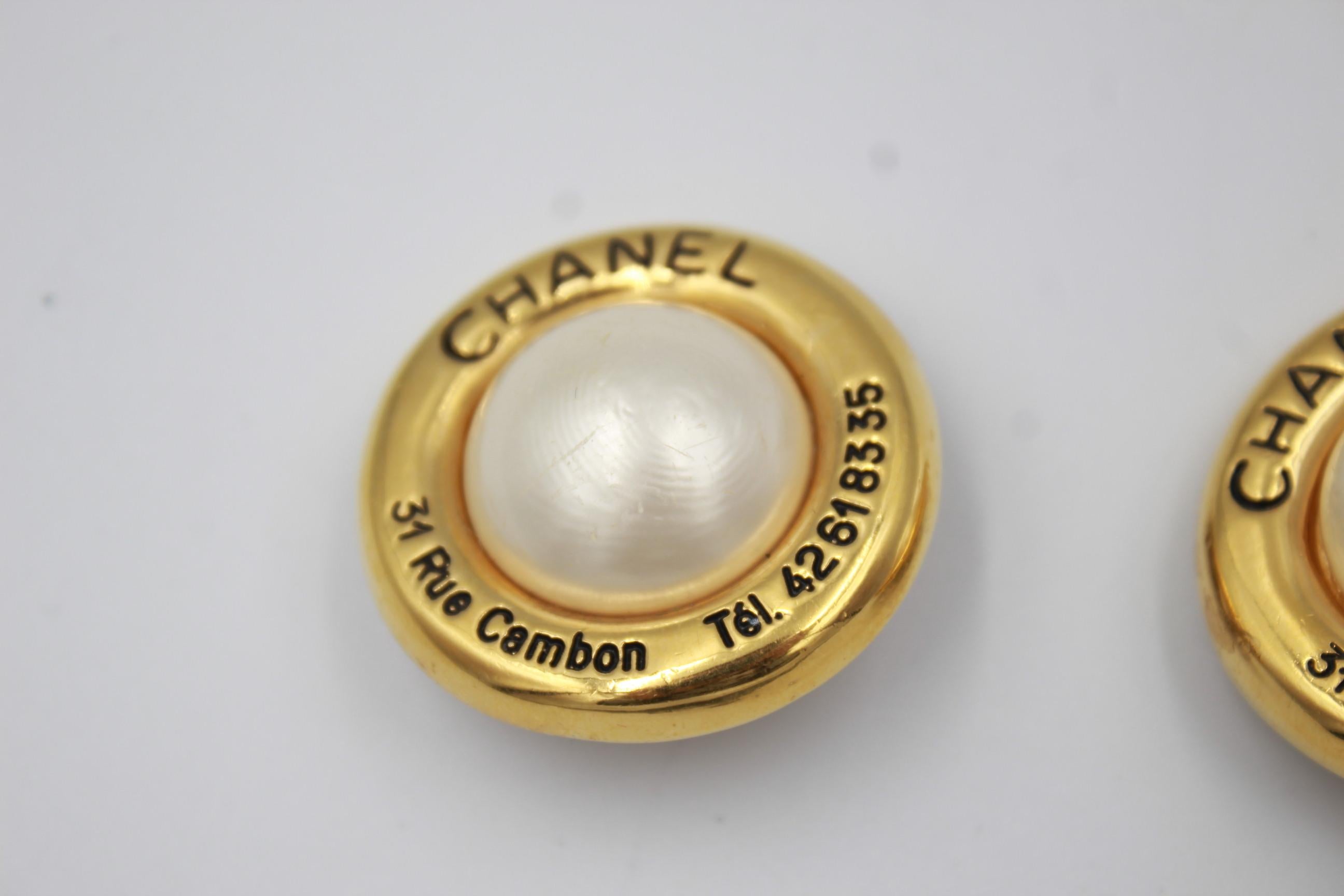 90's Chanel Golden  Vintage Earrings In Good Condition For Sale In Paris, FR
