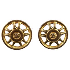 90's Chanel Vintage  Earrings in Gold-Plated Metal