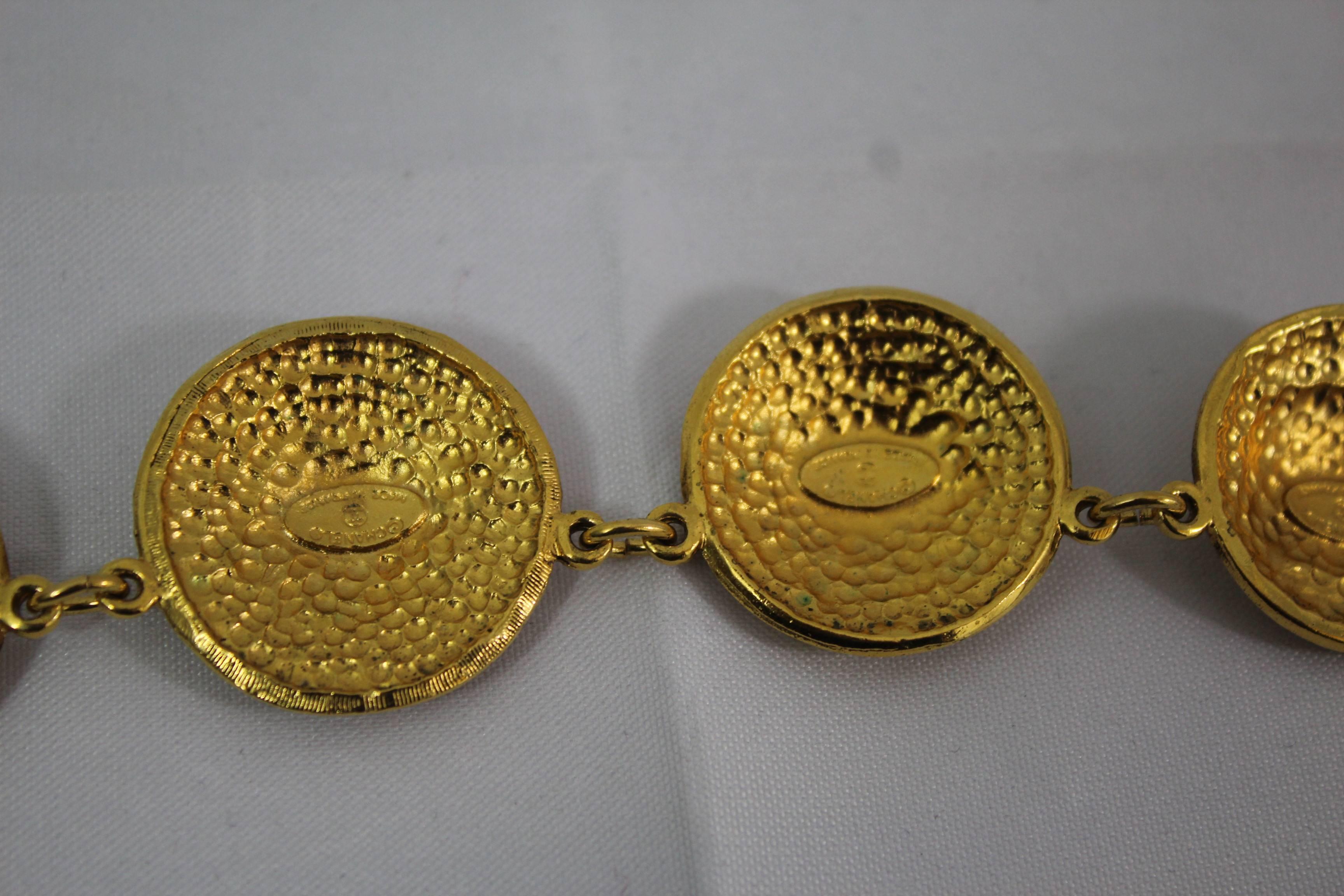 Women's or Men's 90's Chanel Vintage Golden Metal Necklace