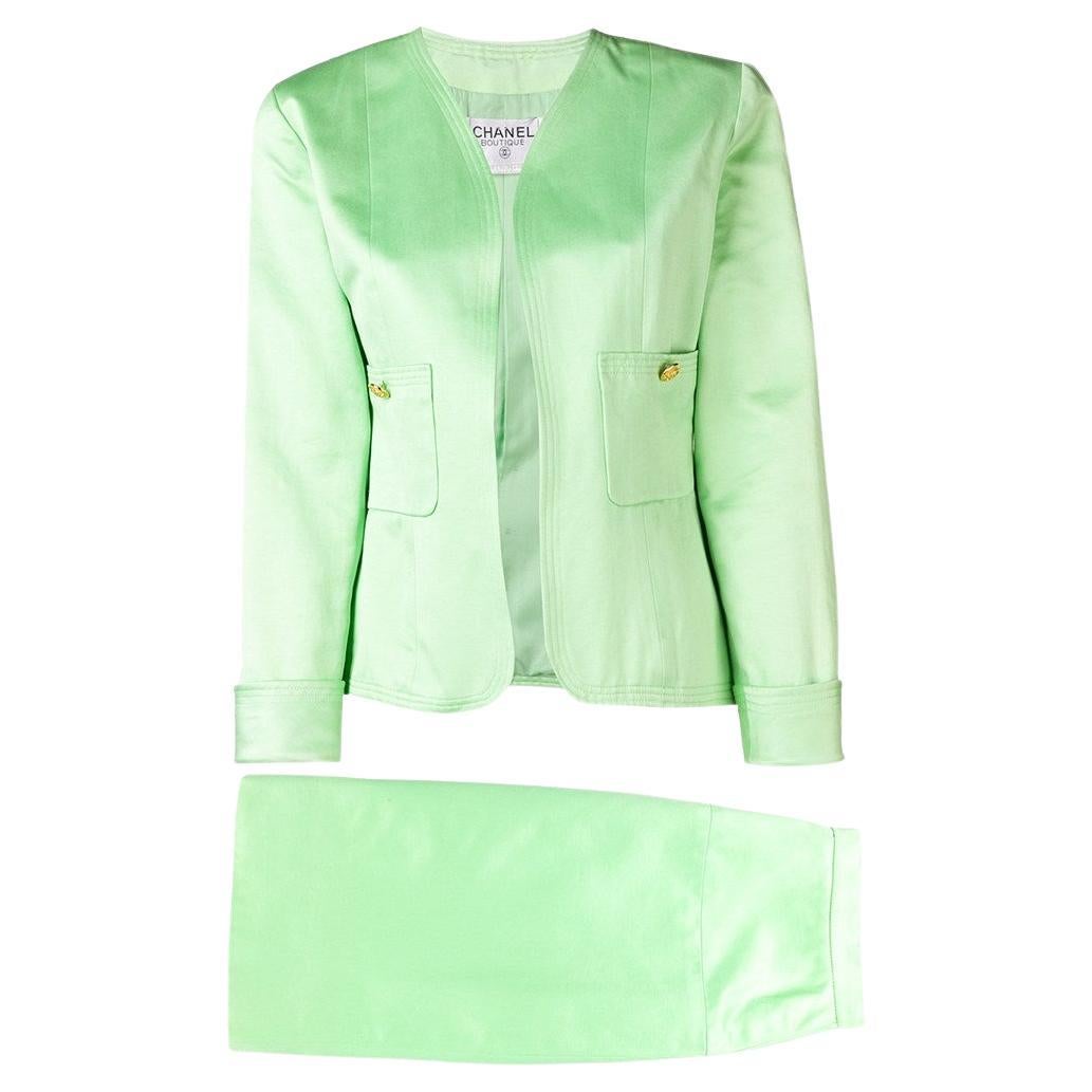90s Chanel Vintage light green silk suit with jacket and skirt