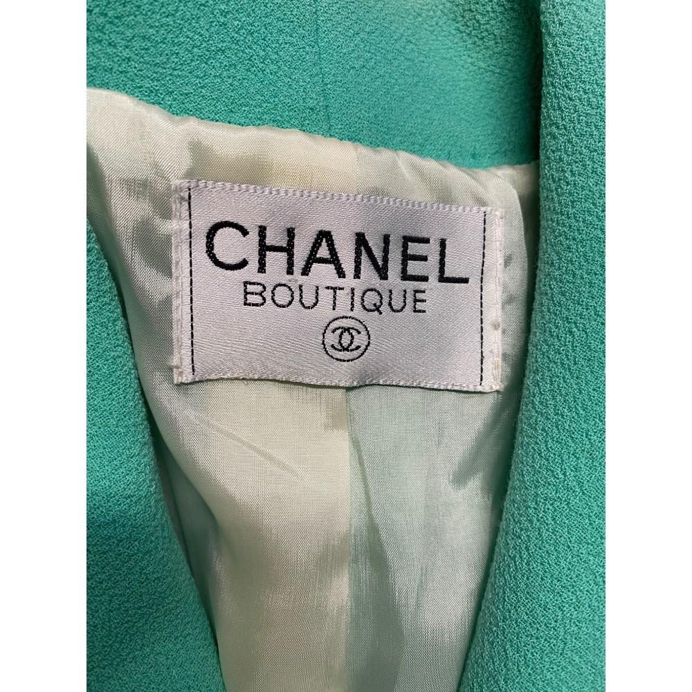 90s Chanel Vintage water green wool suit with jacket and skirt In Excellent Condition In Lugo (RA), IT