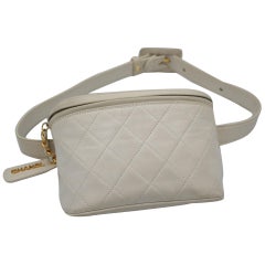 Retro 90's Chanel Xhite Quilted Lambskin Fanny Pack Waist Belt Bum Bag