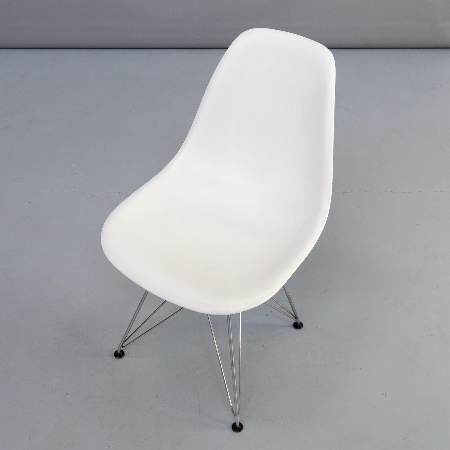 1990s Charles & Ray Eames ‘Dsr’ Dining Chair for Vitra, Set of 4 For Sale 5