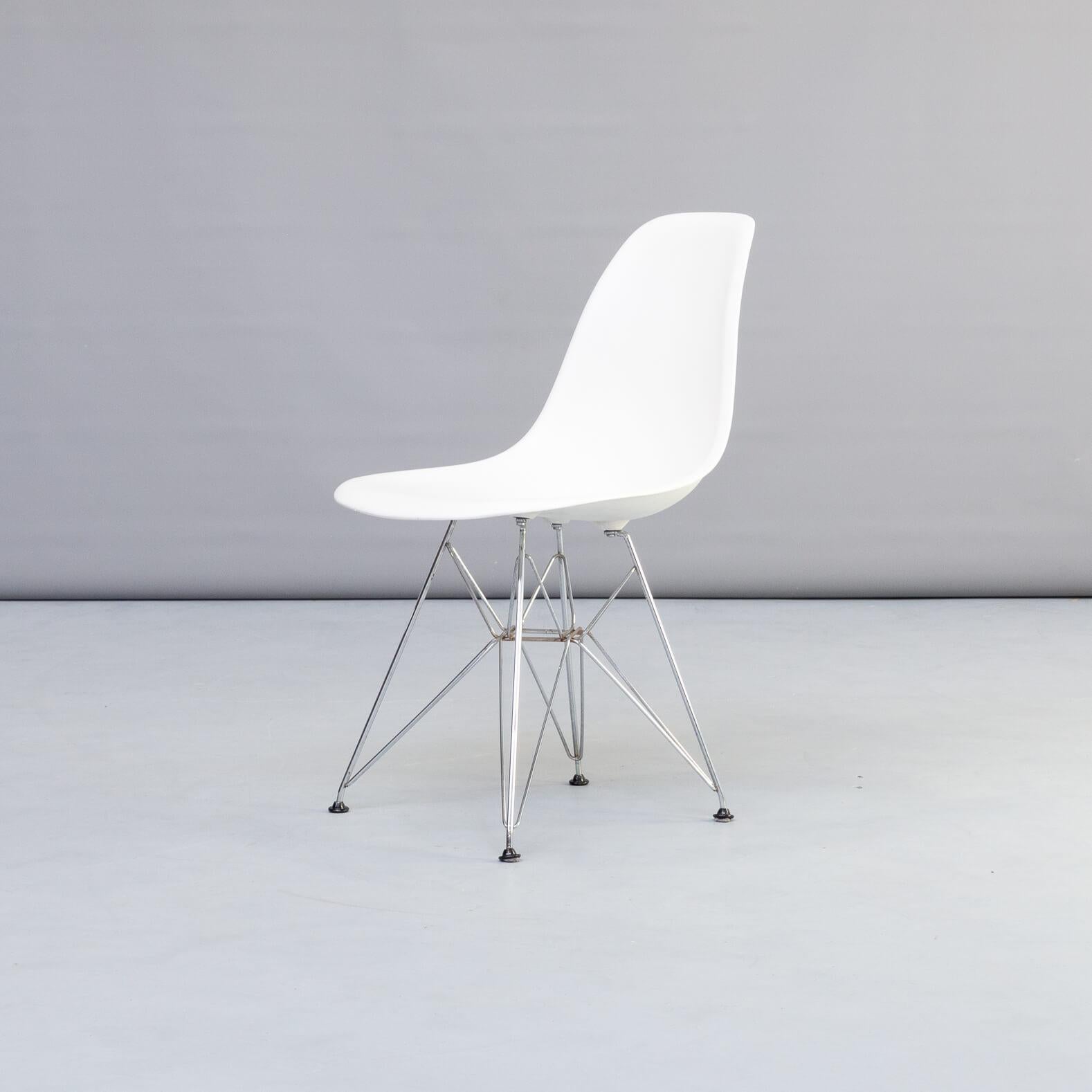 20th Century 1990s Charles & Ray Eames ‘Dsr’ Dining Chair for Vitra, Set of 4 For Sale