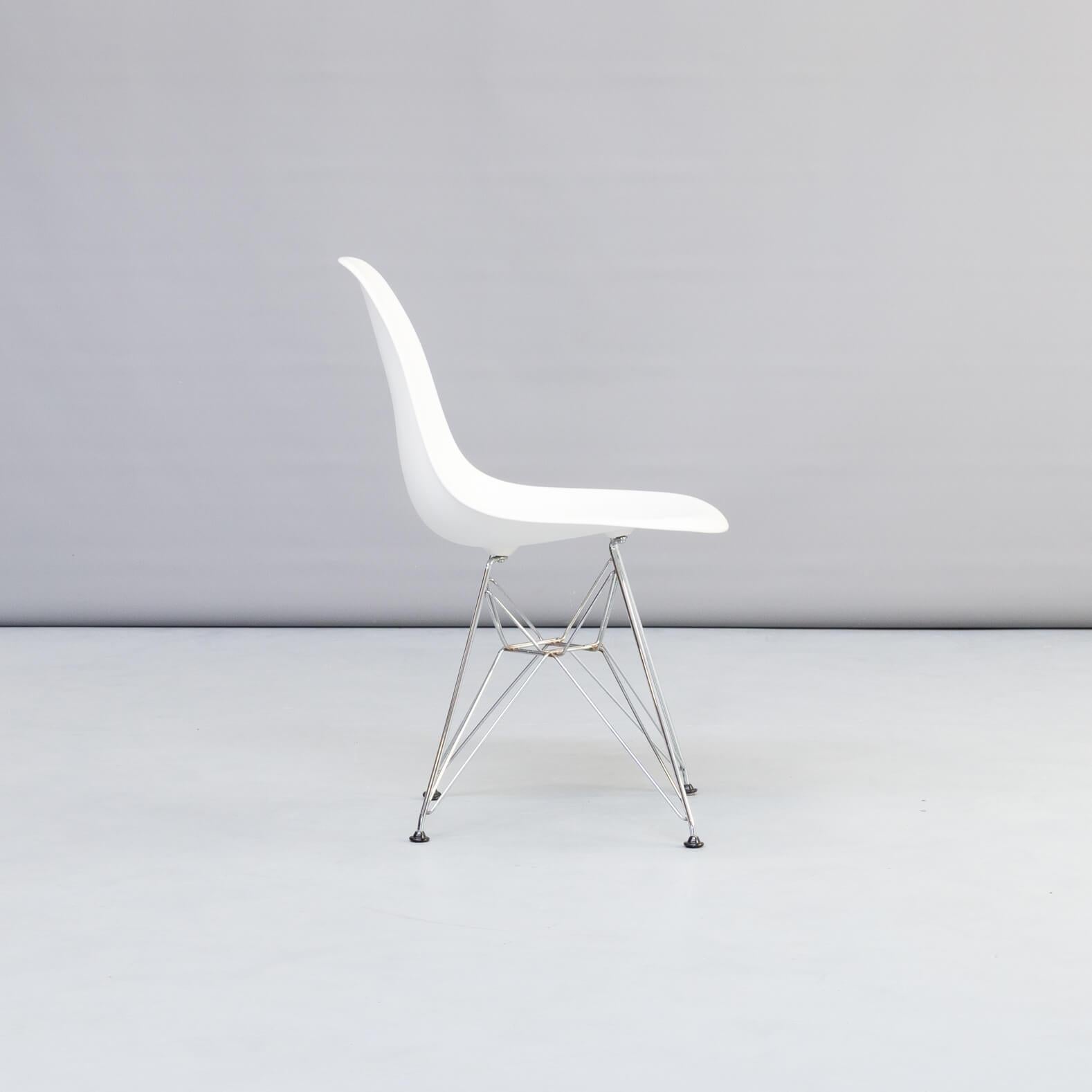 1990s Charles & Ray Eames ‘Dsr’ Dining Chair for Vitra, Set of 4 For Sale 2