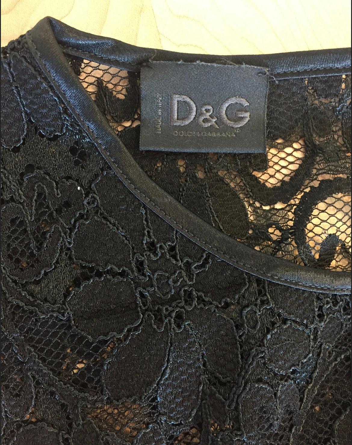 90s D&G Top Skirt Set Black Lace  For Sale 4