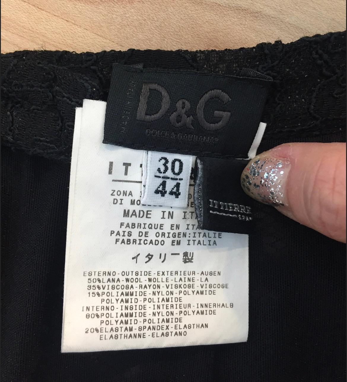 90s D&G Top Skirt Set Black Lace For Sale 5