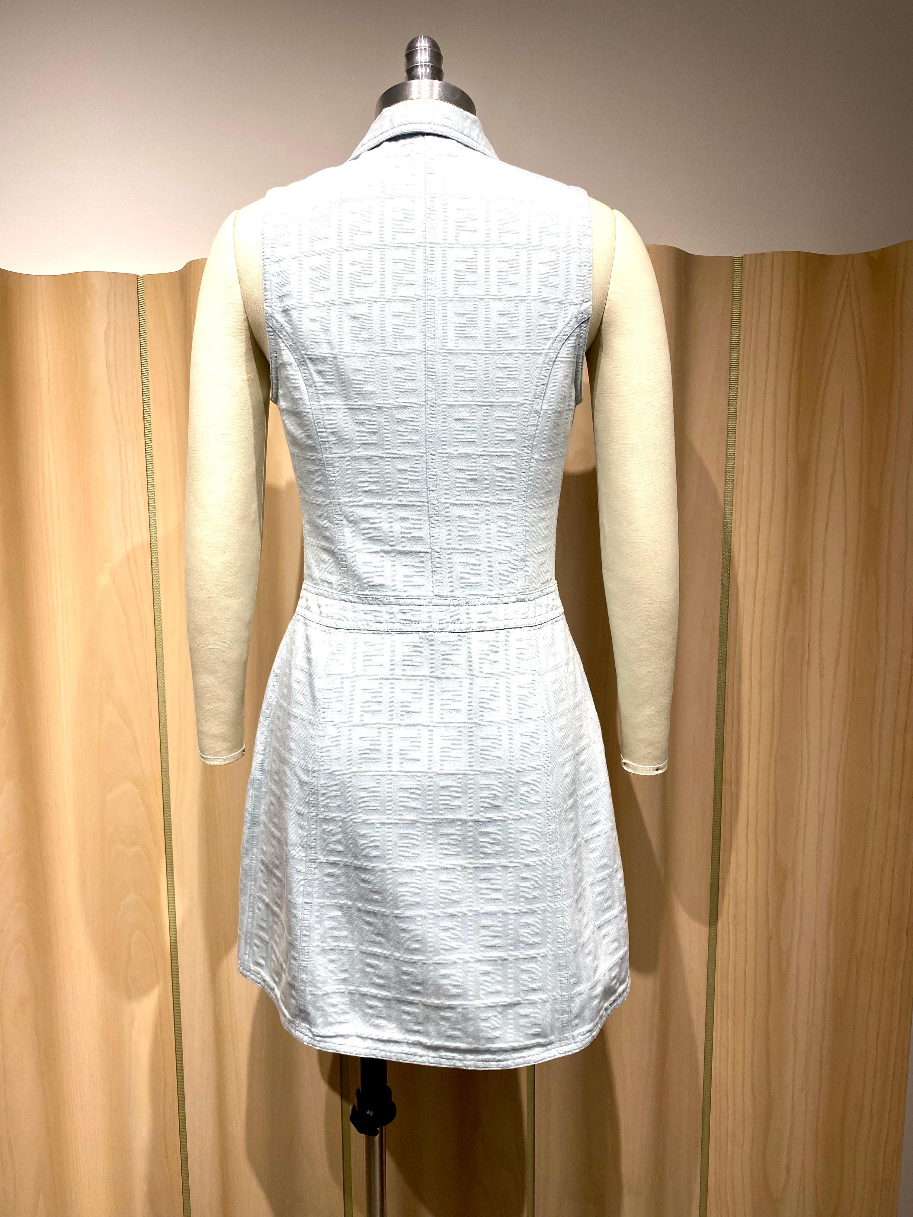 90s Fendi Blue cotton fendi logo mini wrap dress.
Size: 4
Bust 34” / Waist 28” / Hip 34” / Dress length 33”